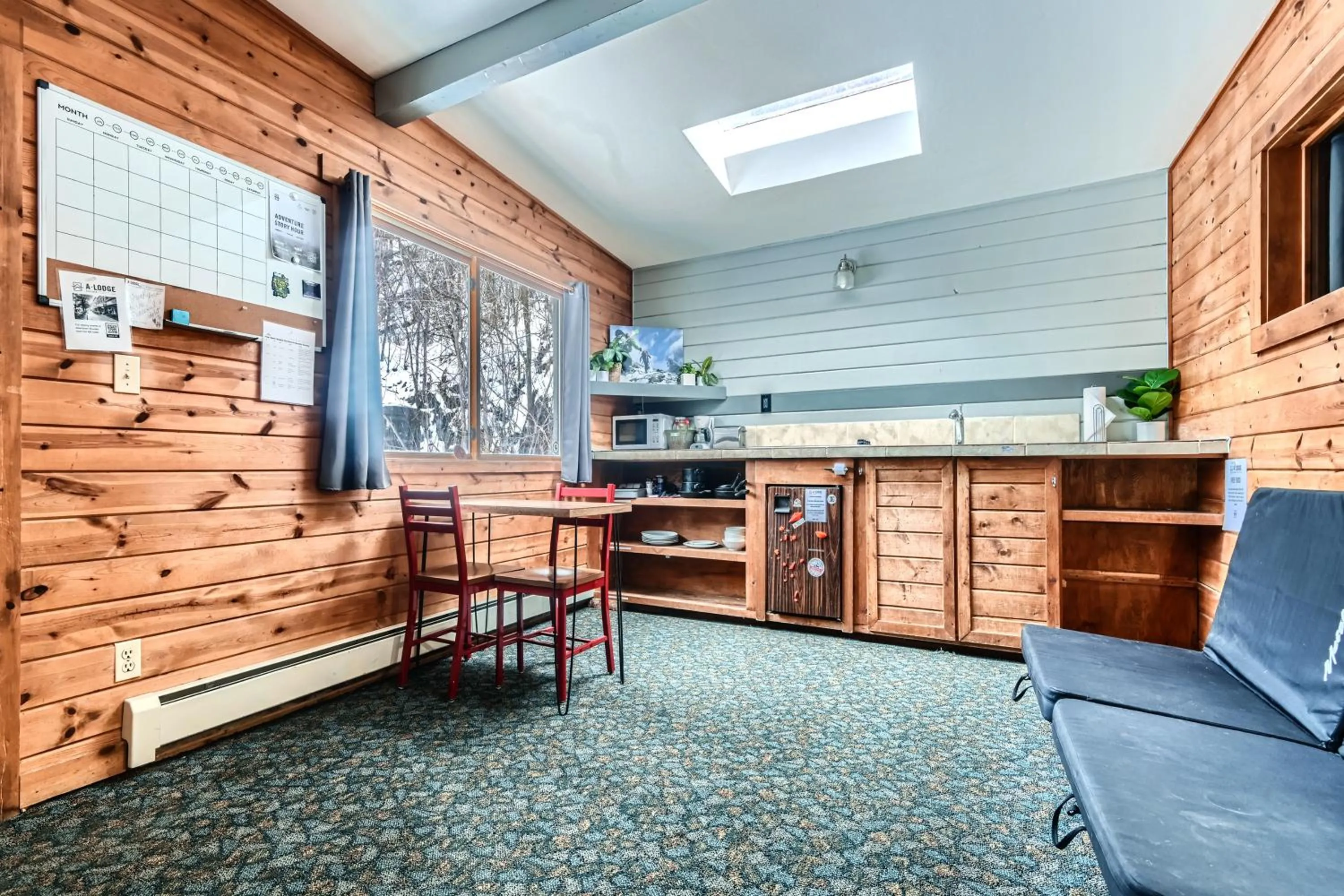 Kitchen or kitchenette in A-Lodge Boulder