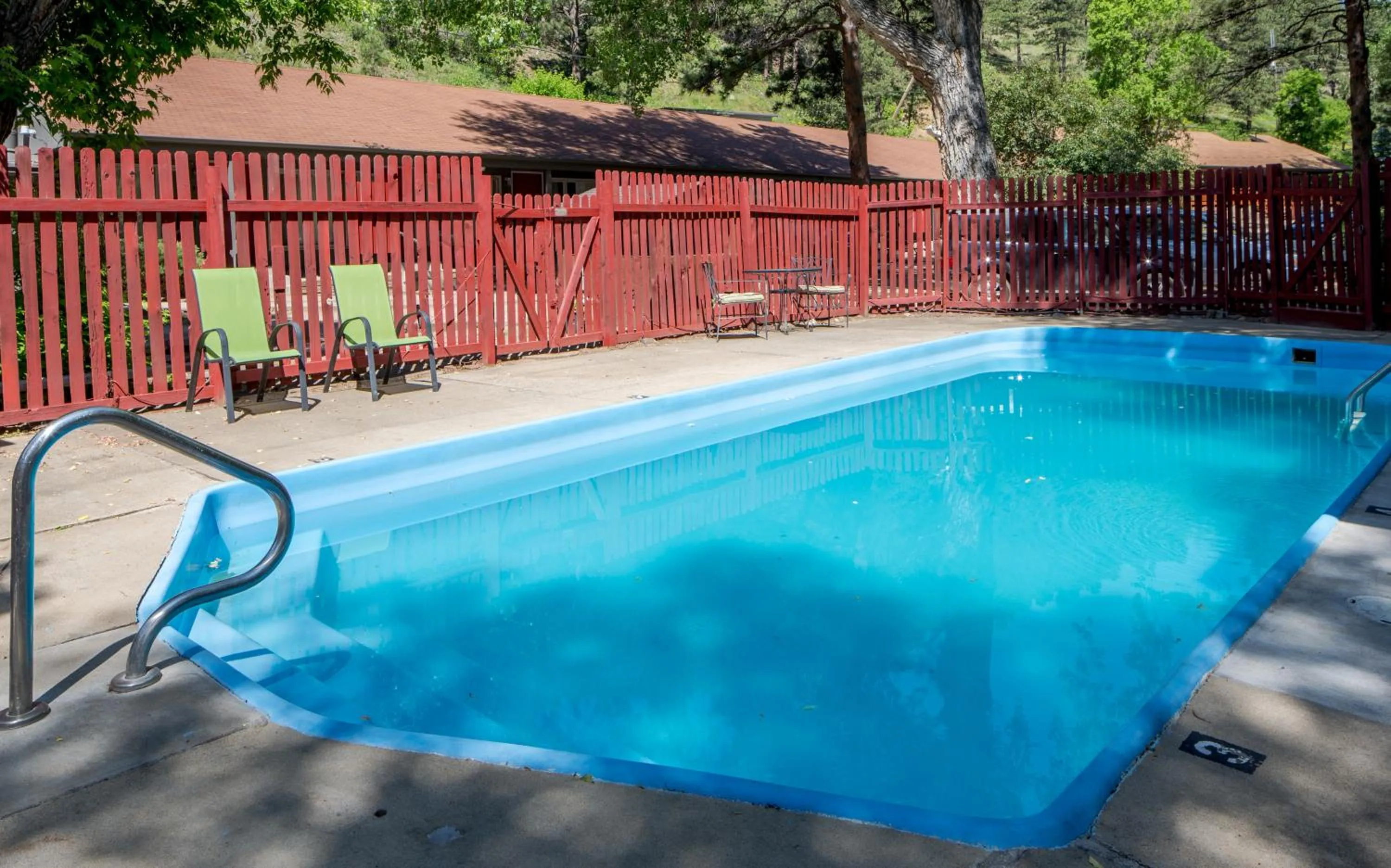 Swimming pool in A-Lodge Boulder