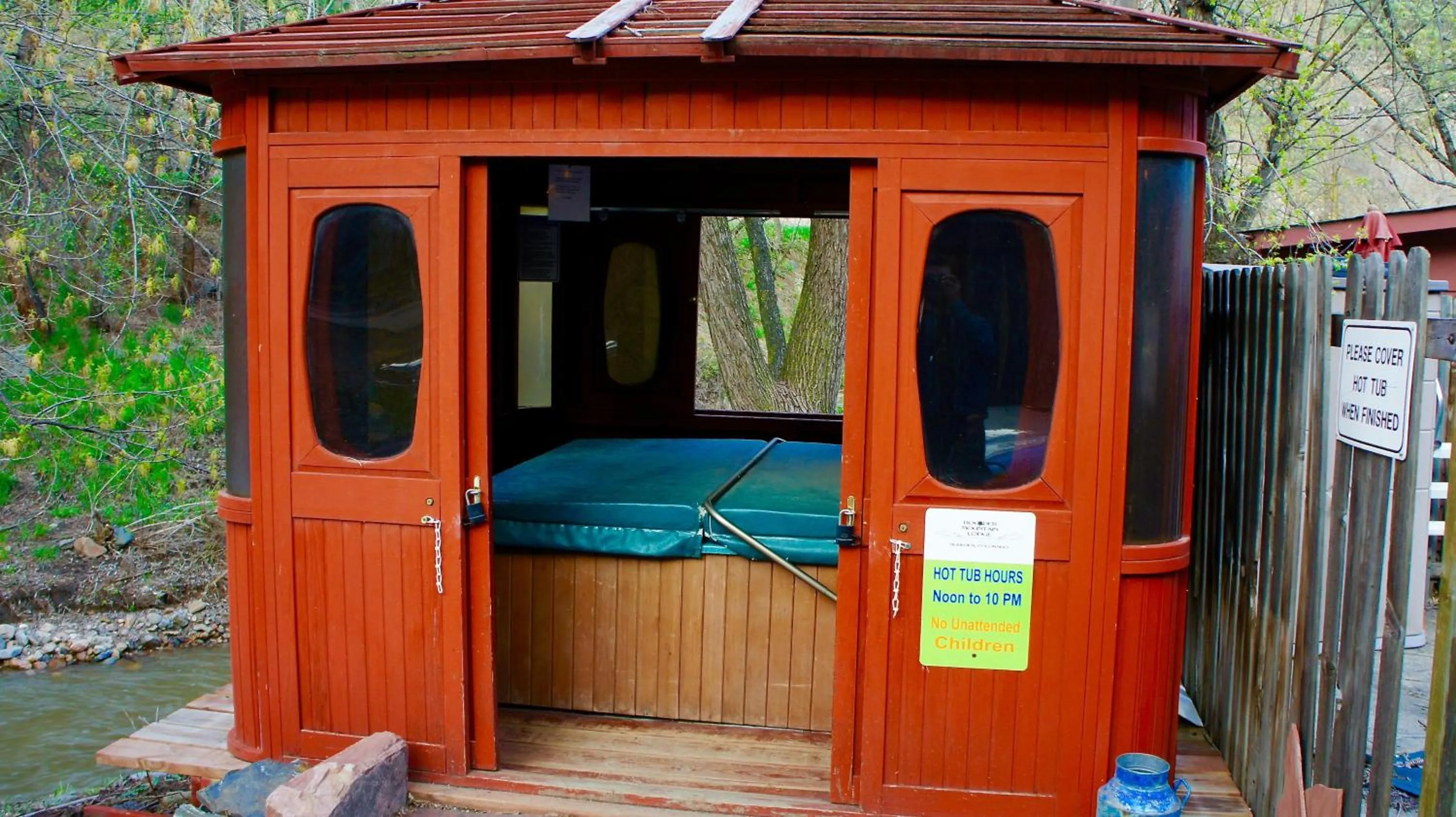 Hot Tub in A-Lodge Boulder