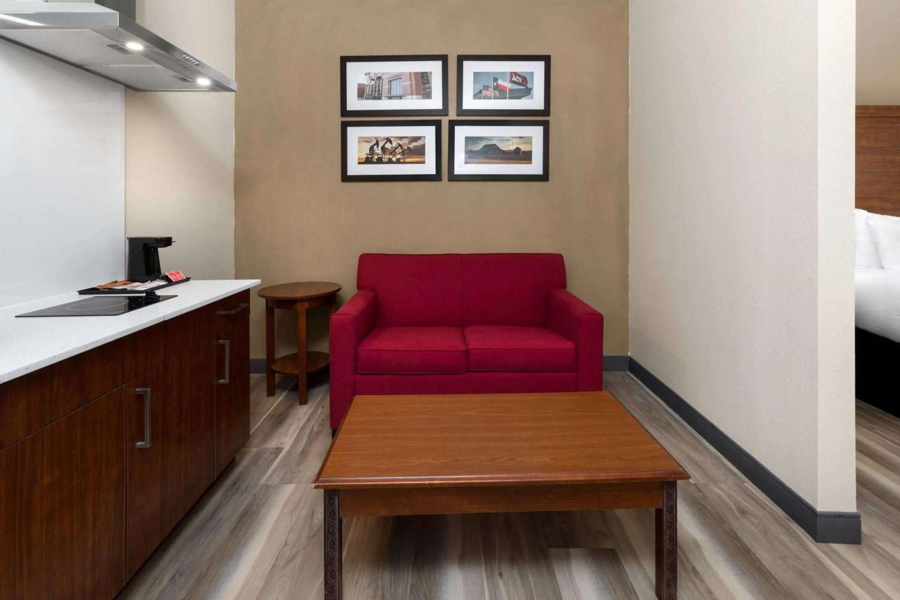 Photo of the whole room, Bed in Hawthorn Extended Stay by Wyndham College Station South