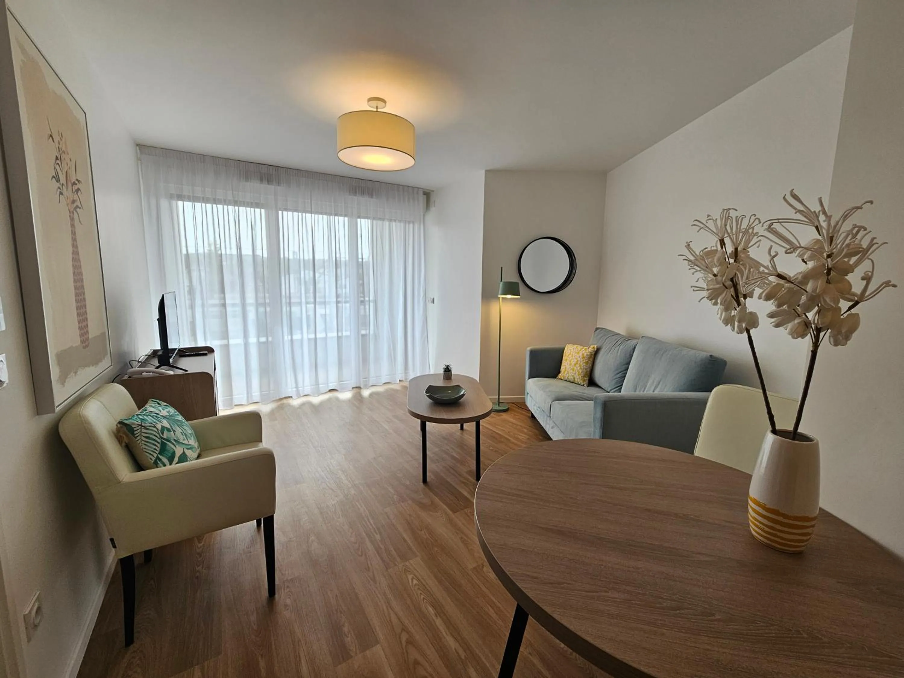 Living room in Zenao Appart'hôtels Saint-Maur-des-Fossés