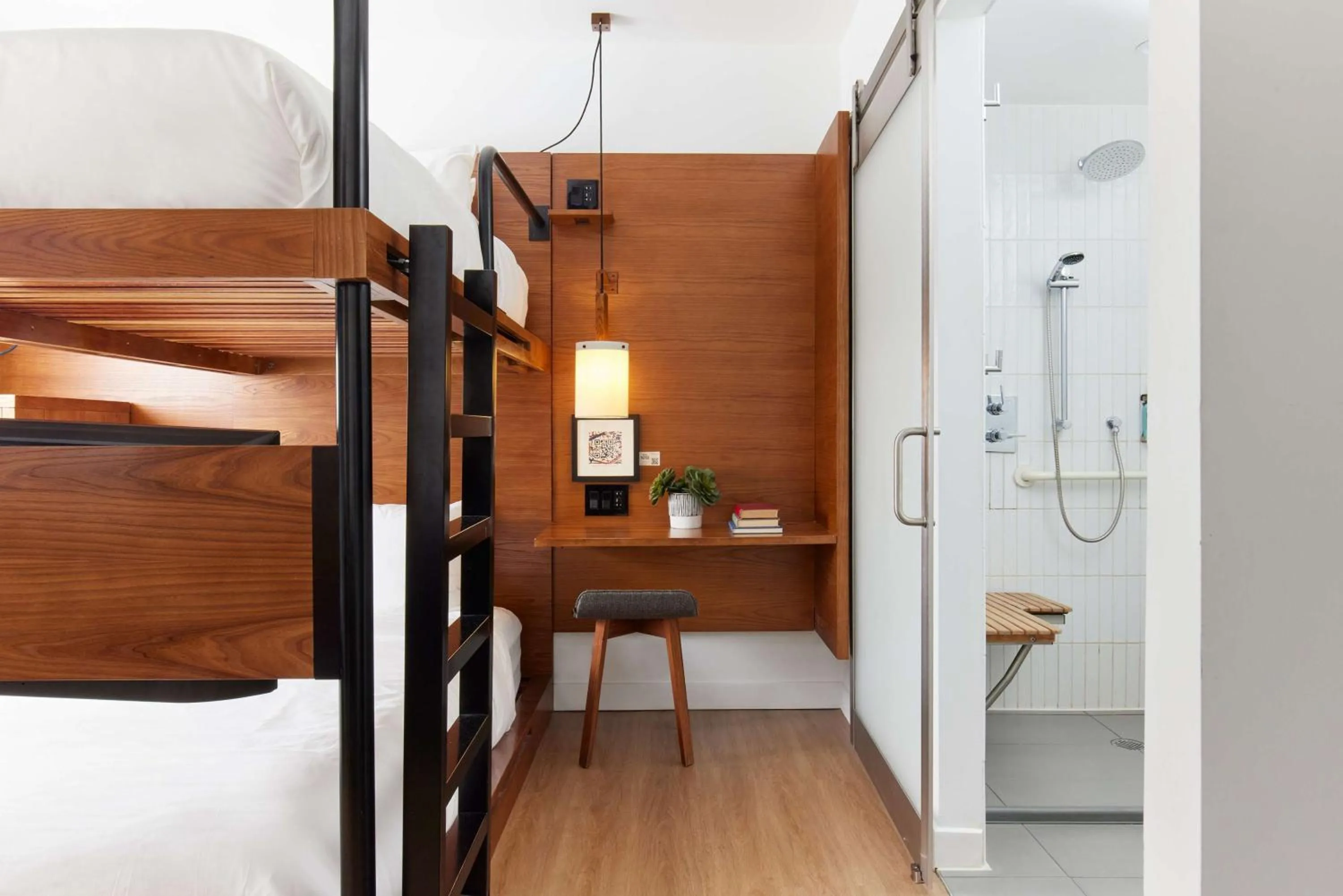 Bedroom, Bed in Arlo SoHo