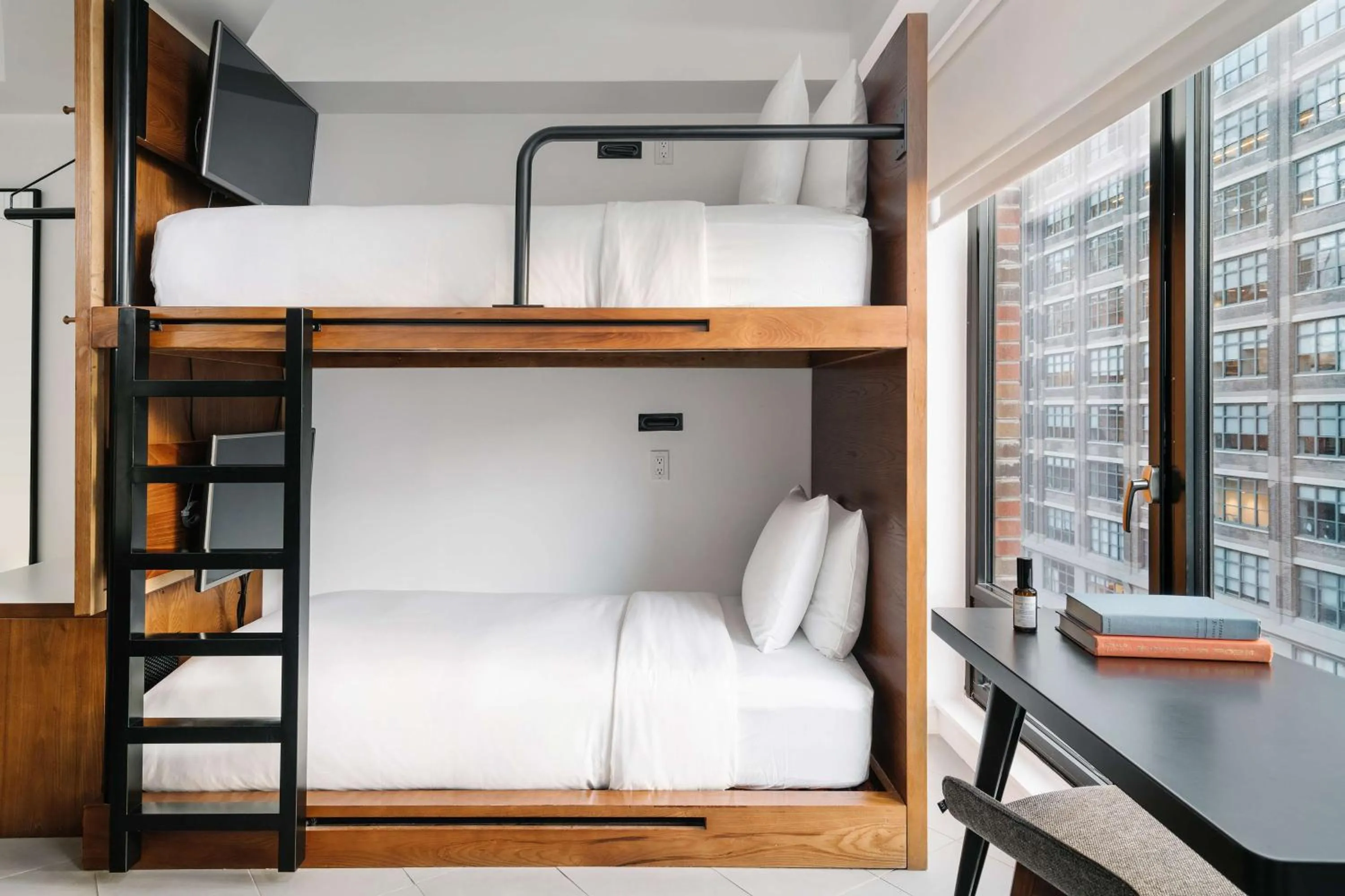 View (from property/room), Bed in Arlo SoHo