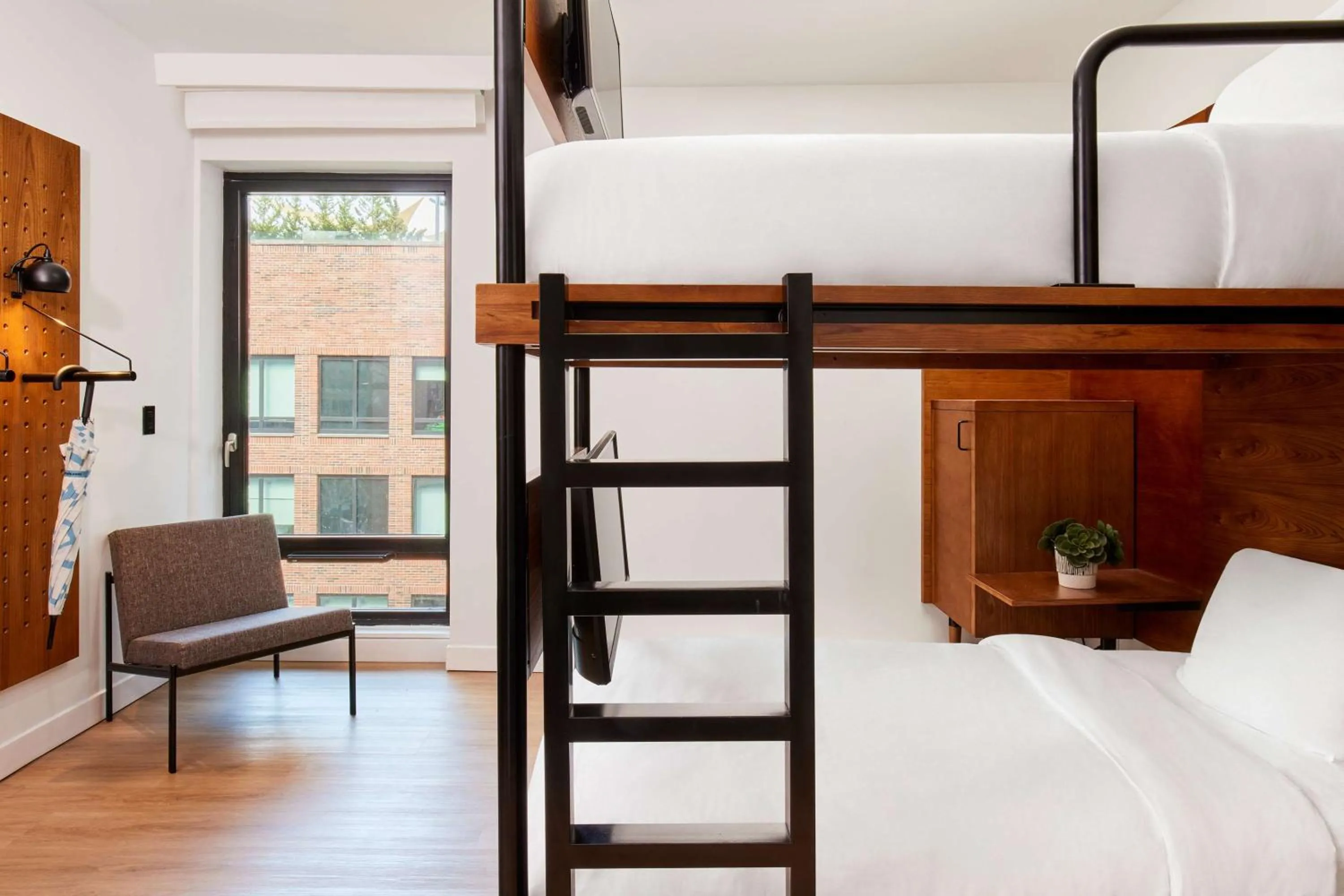 Bedroom, Bed in Arlo SoHo
