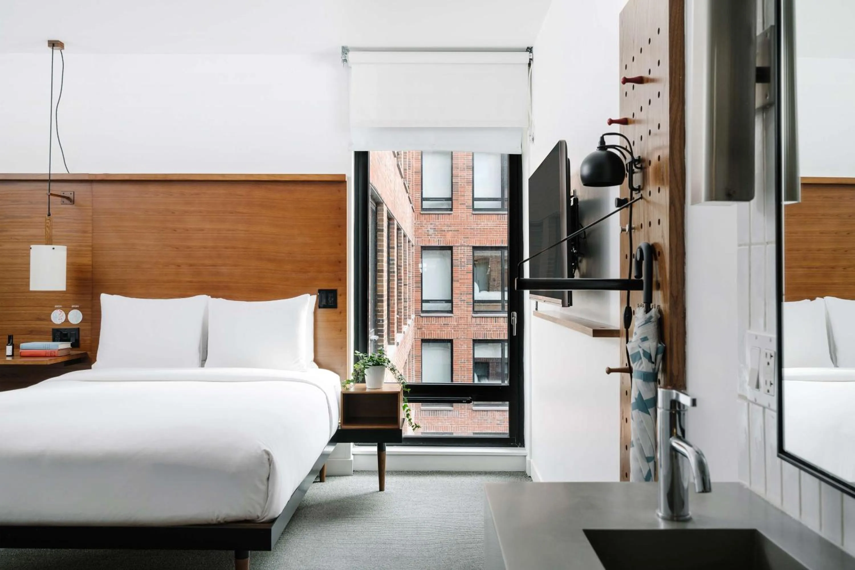 View (from property/room), Bed in Arlo SoHo