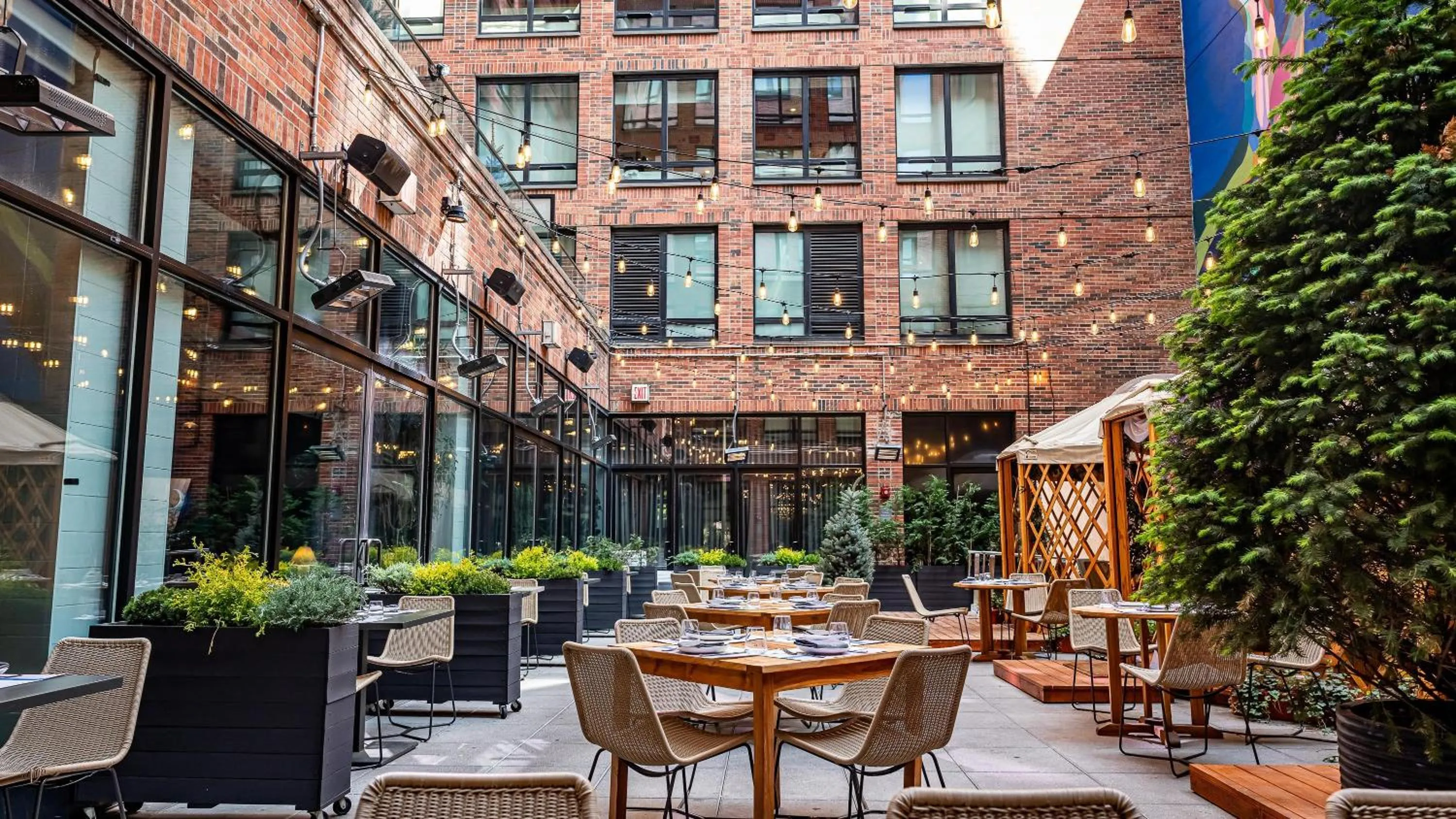 Restaurant/places to eat in Arlo SoHo