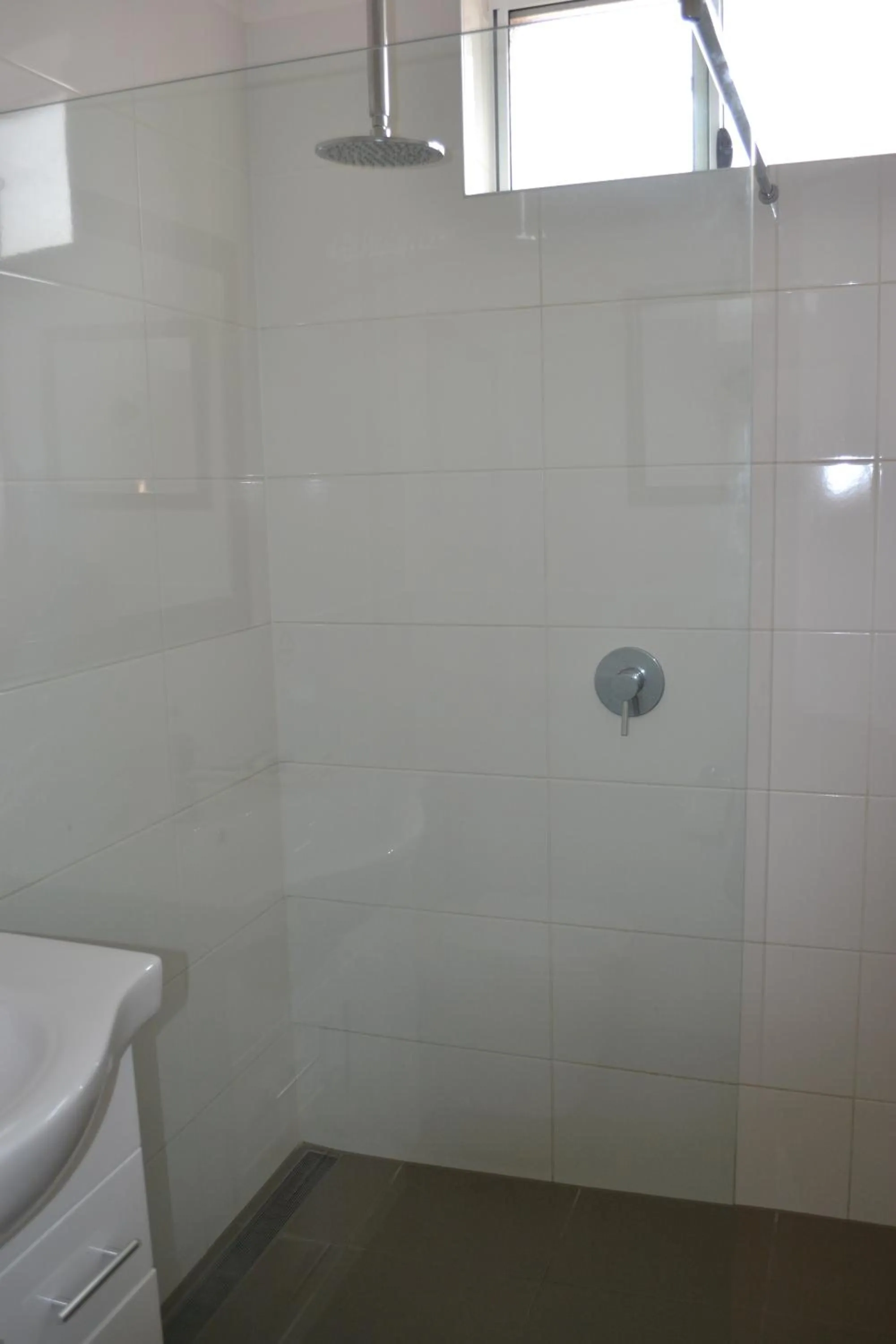 Shower in Robe House Heritage Accommodation