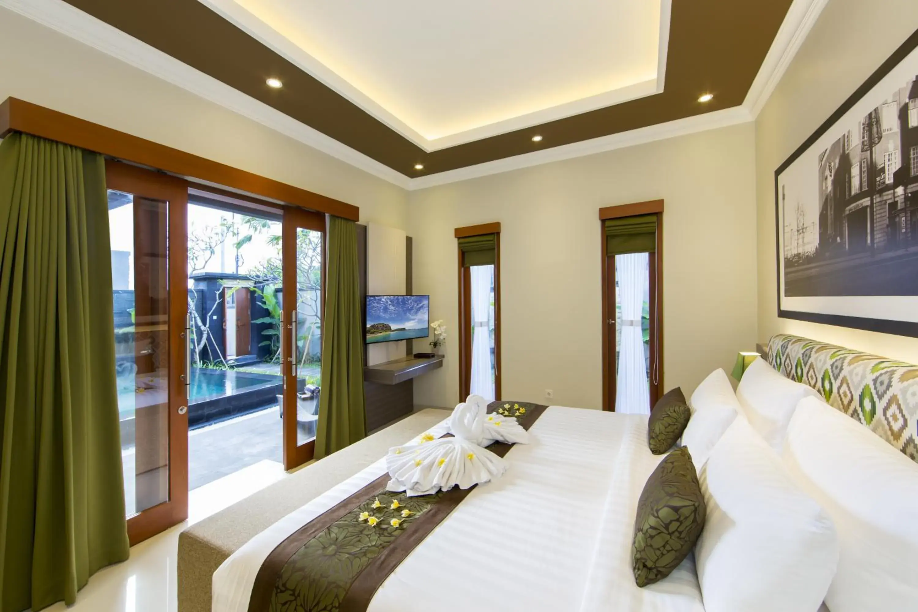 One-Bedroom Luxury Pool Villa in The Banyumas Suite Villa Legian One-Bedroom Luxury Pool Villa in The Banyumas Suite Villa Legian
