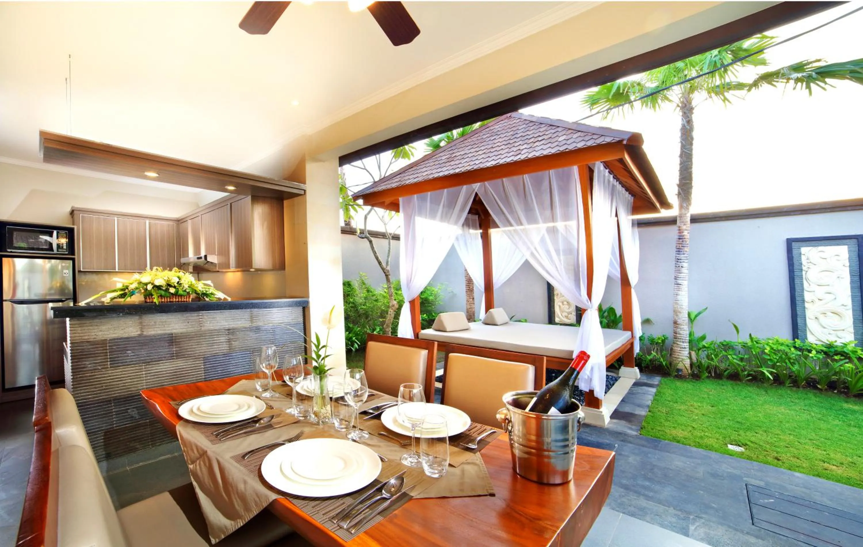 BBQ facilities in The Banyumas Suite Villa Legian