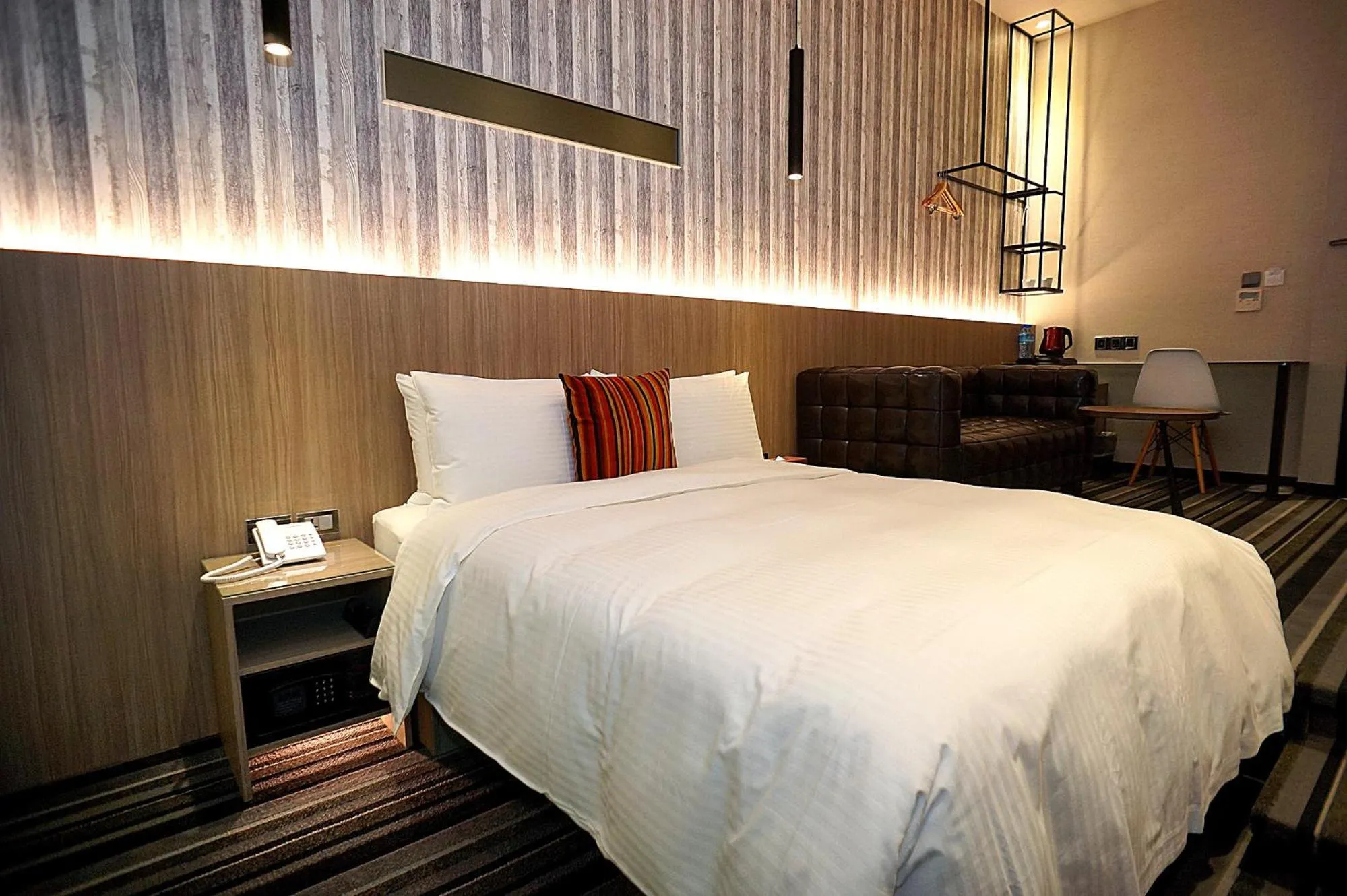 Food and drinks, Bed in Via Hotel - Zhongxiao