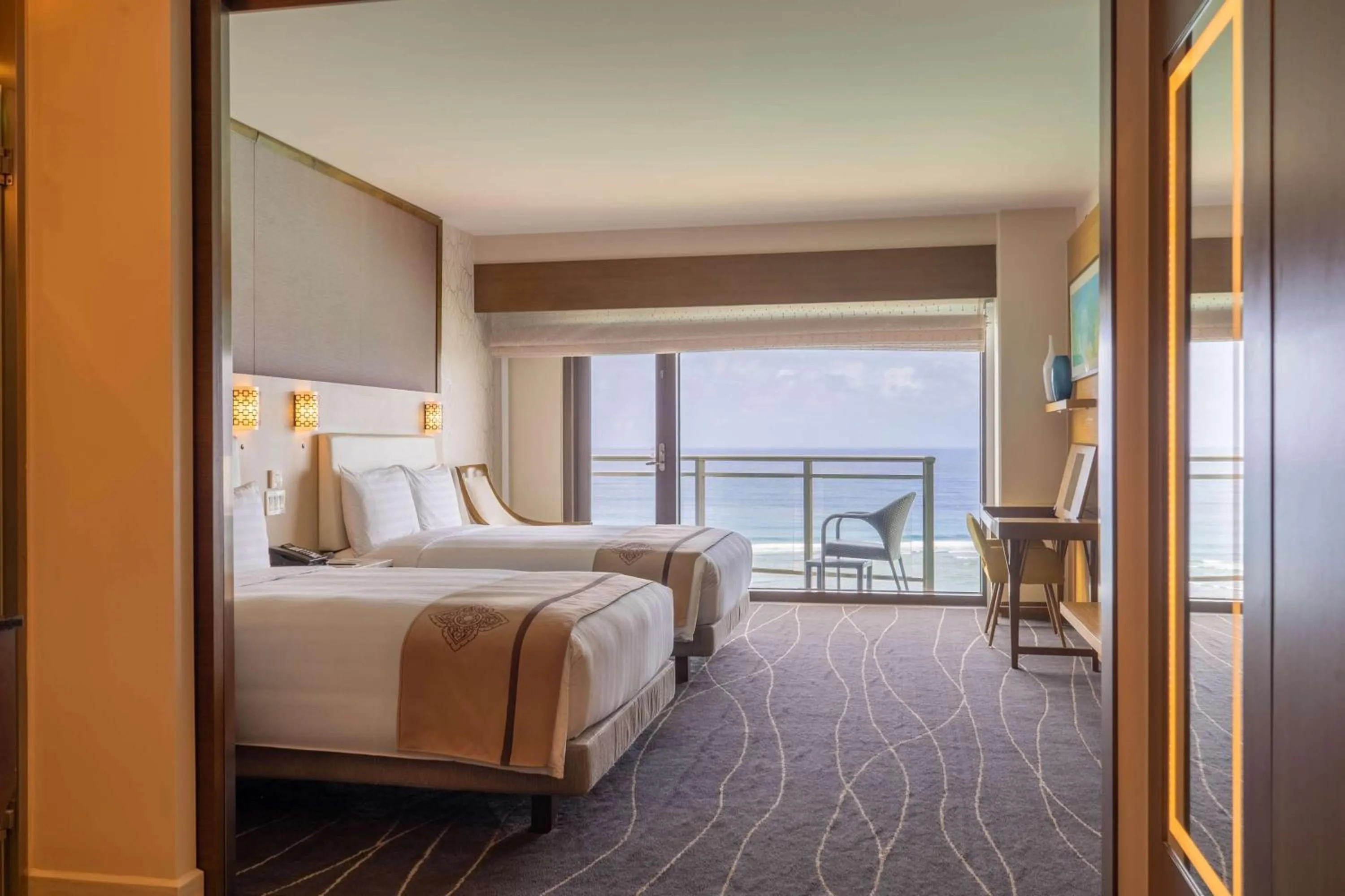 Bedroom, Bed in Dusit Thani Guam Resort