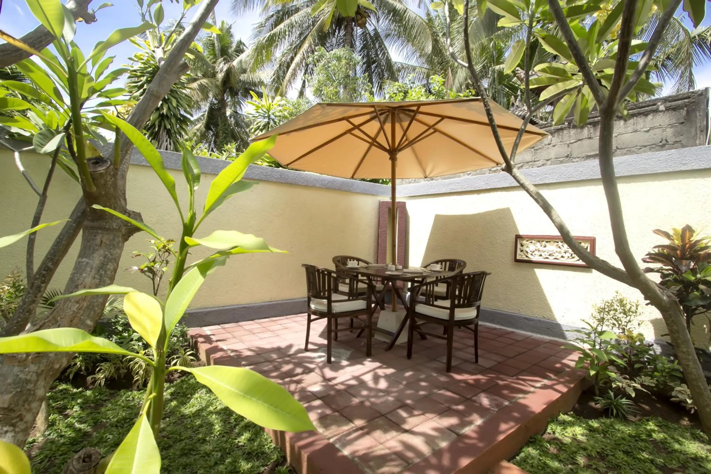 Restaurant/places to eat in Frangipani Homestay