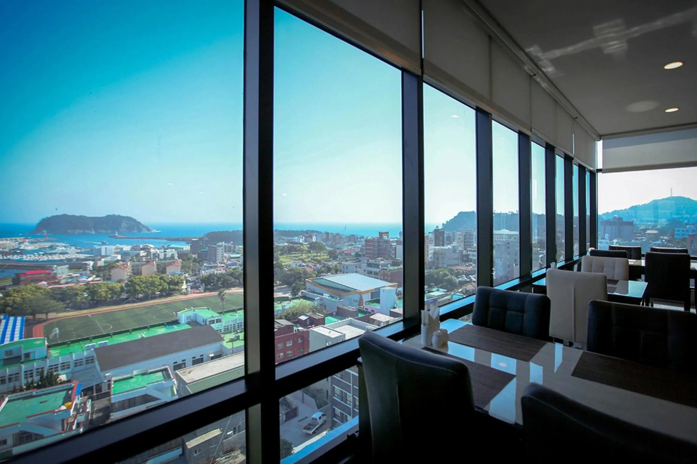 Restaurant/places to eat in Eins Hotel