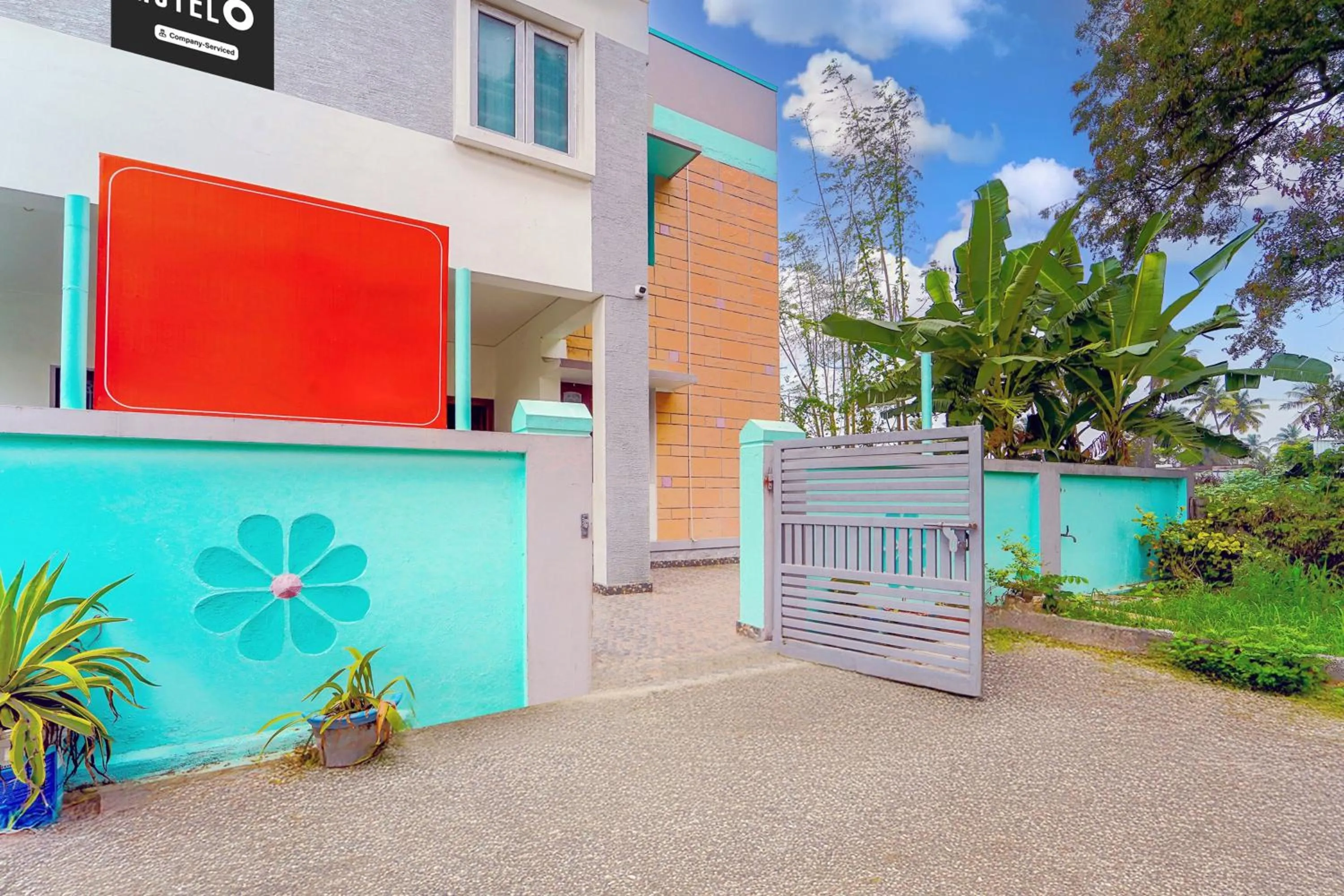 Facade/entrance in Super Hotel O Ganapathy Athipalayam Pirivu Road