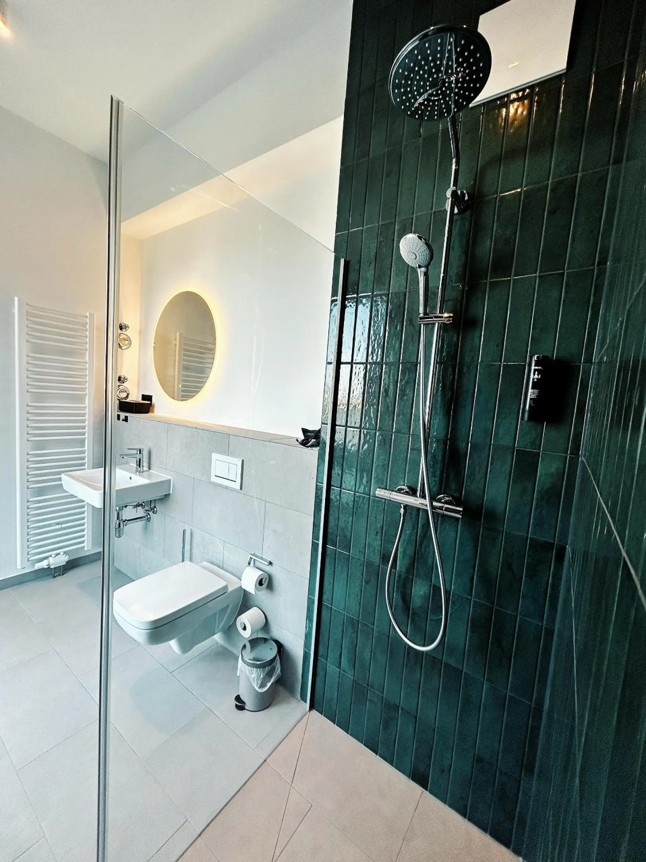 Shower in Homaris Apartments Winterhude