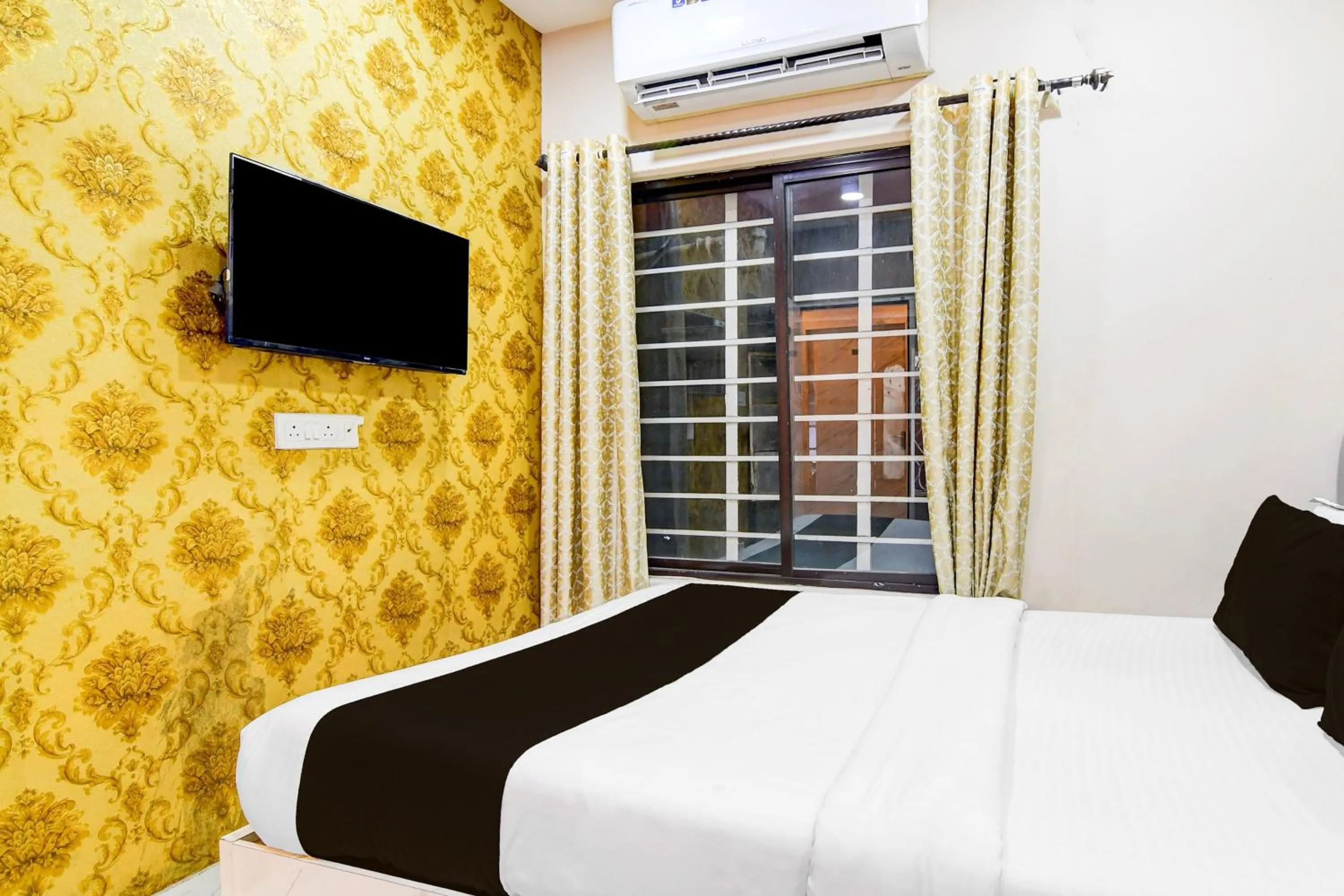 Bedroom, Bed in Hotel O Marquis Street Formerly BK International