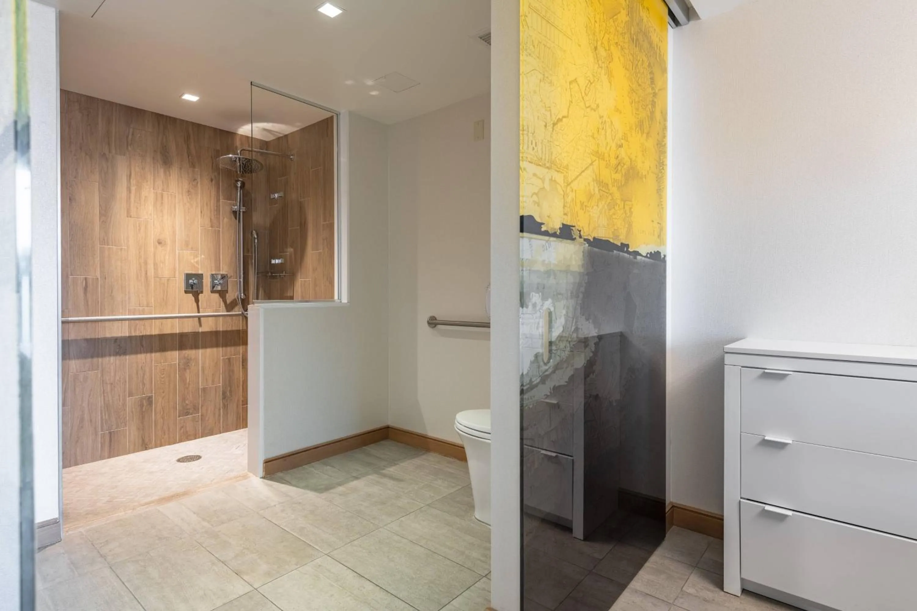 Bathroom in The Envoy Hotel, Autograph Collection