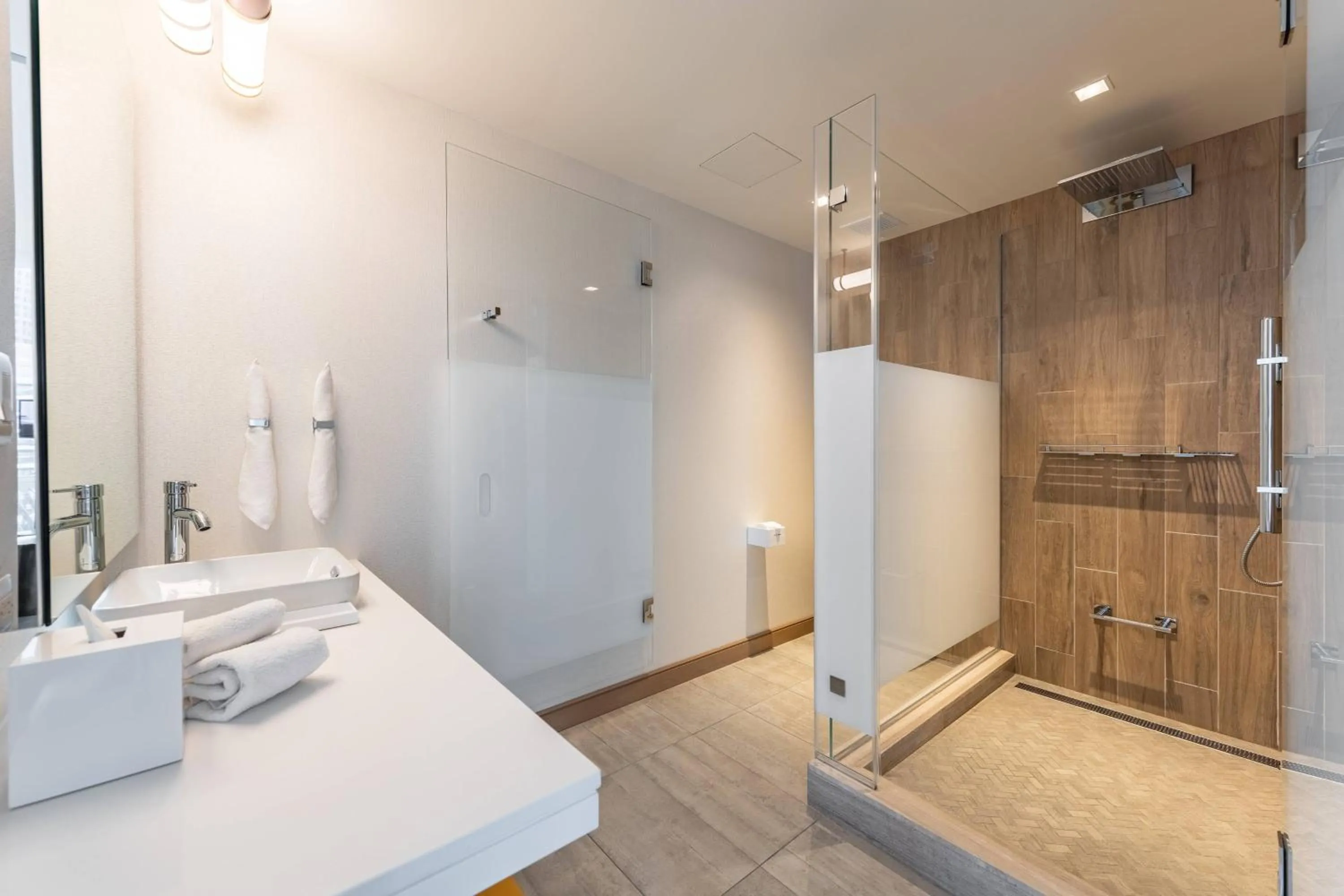 Bathroom in The Envoy Hotel, Autograph Collection