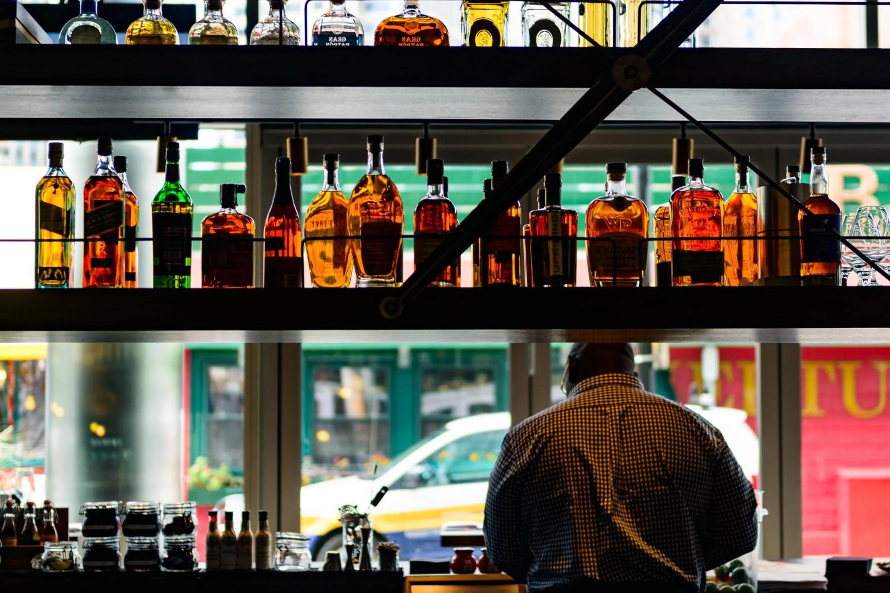 Lounge or bar in The Envoy Hotel, Autograph Collection