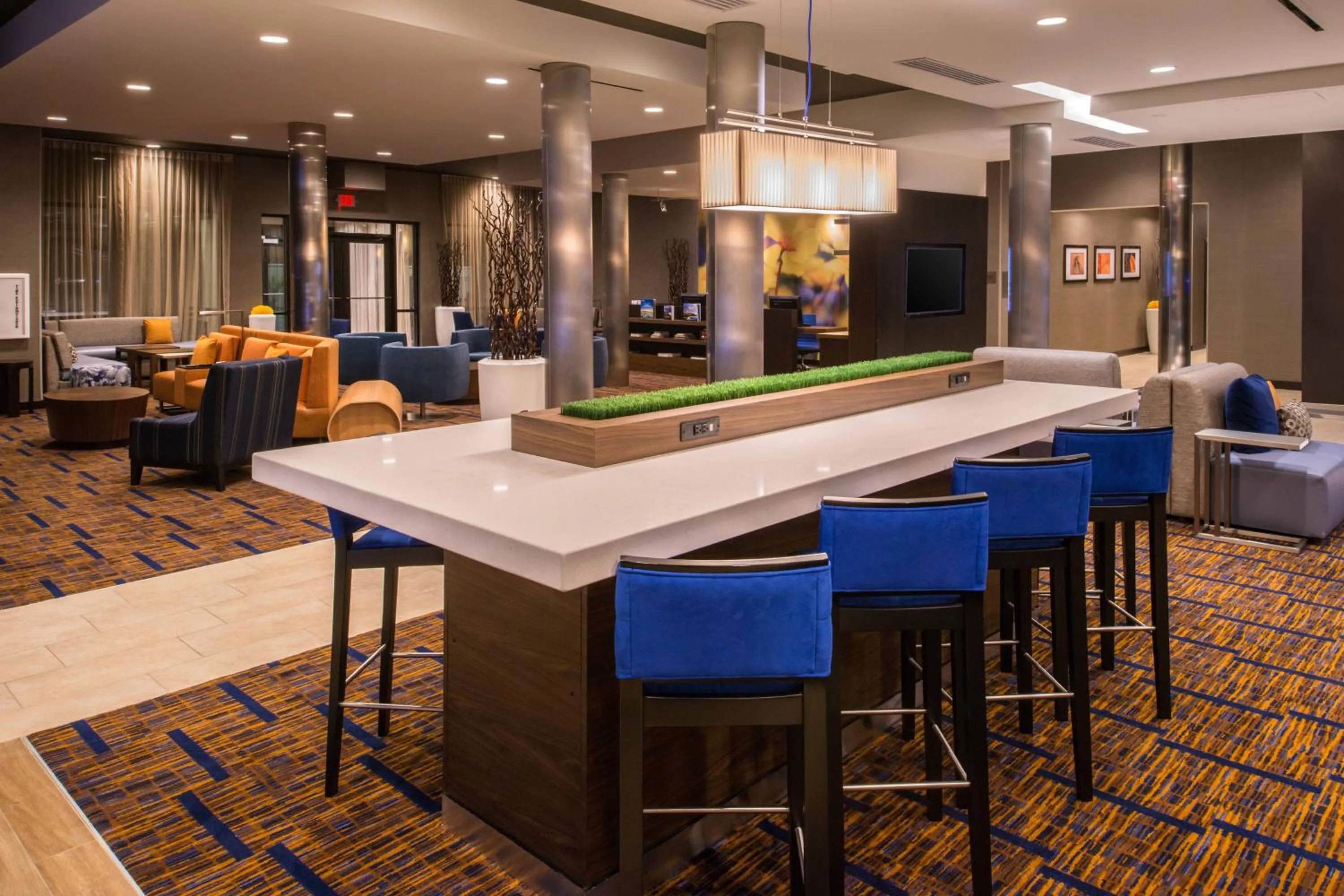 Restaurant/places to eat in Courtyard by Marriott Jacksonville