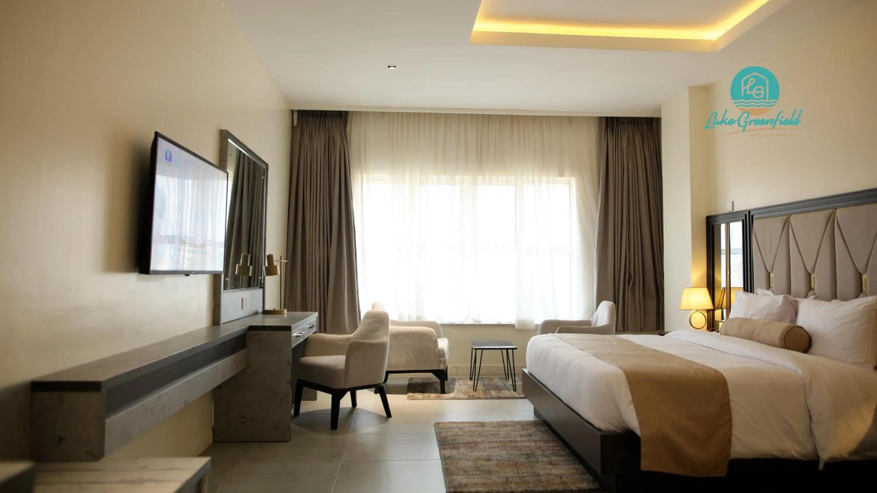 Bathroom, Bed in Lake Greenfield Hotel and Towers