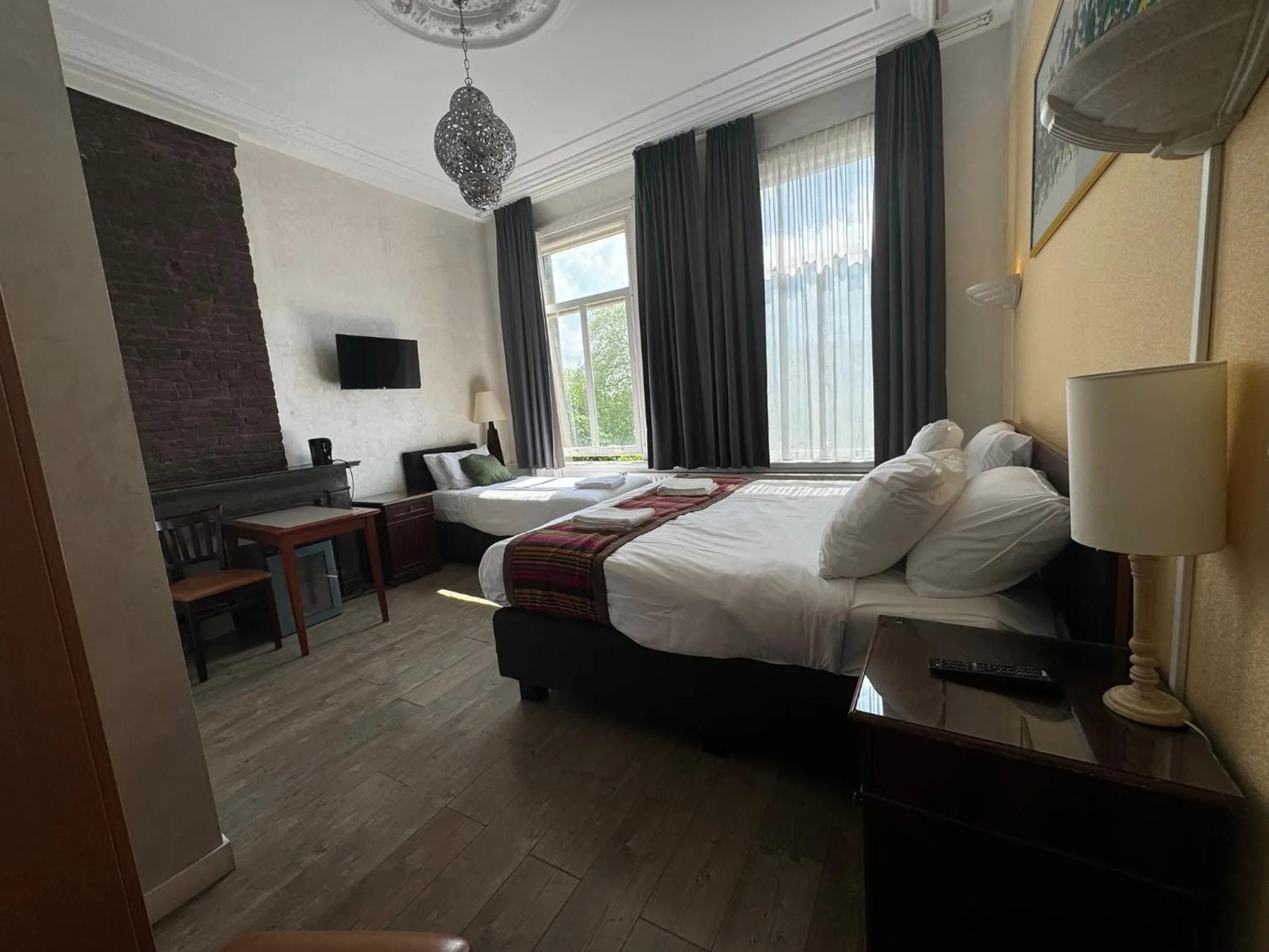 Bedroom, Bed in Hotel La Belle Vue