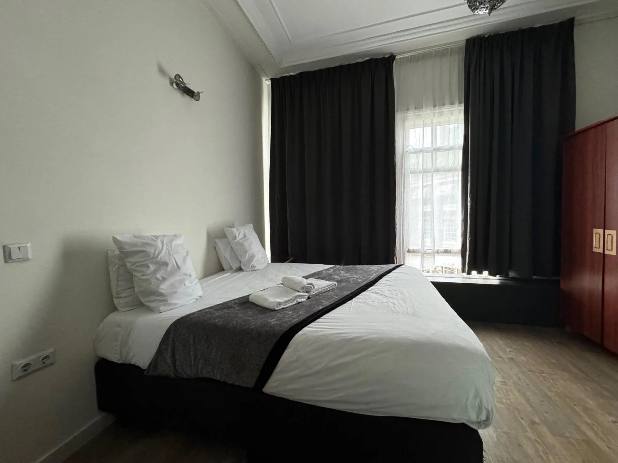 Bedroom, Bed in Hotel La Belle Vue