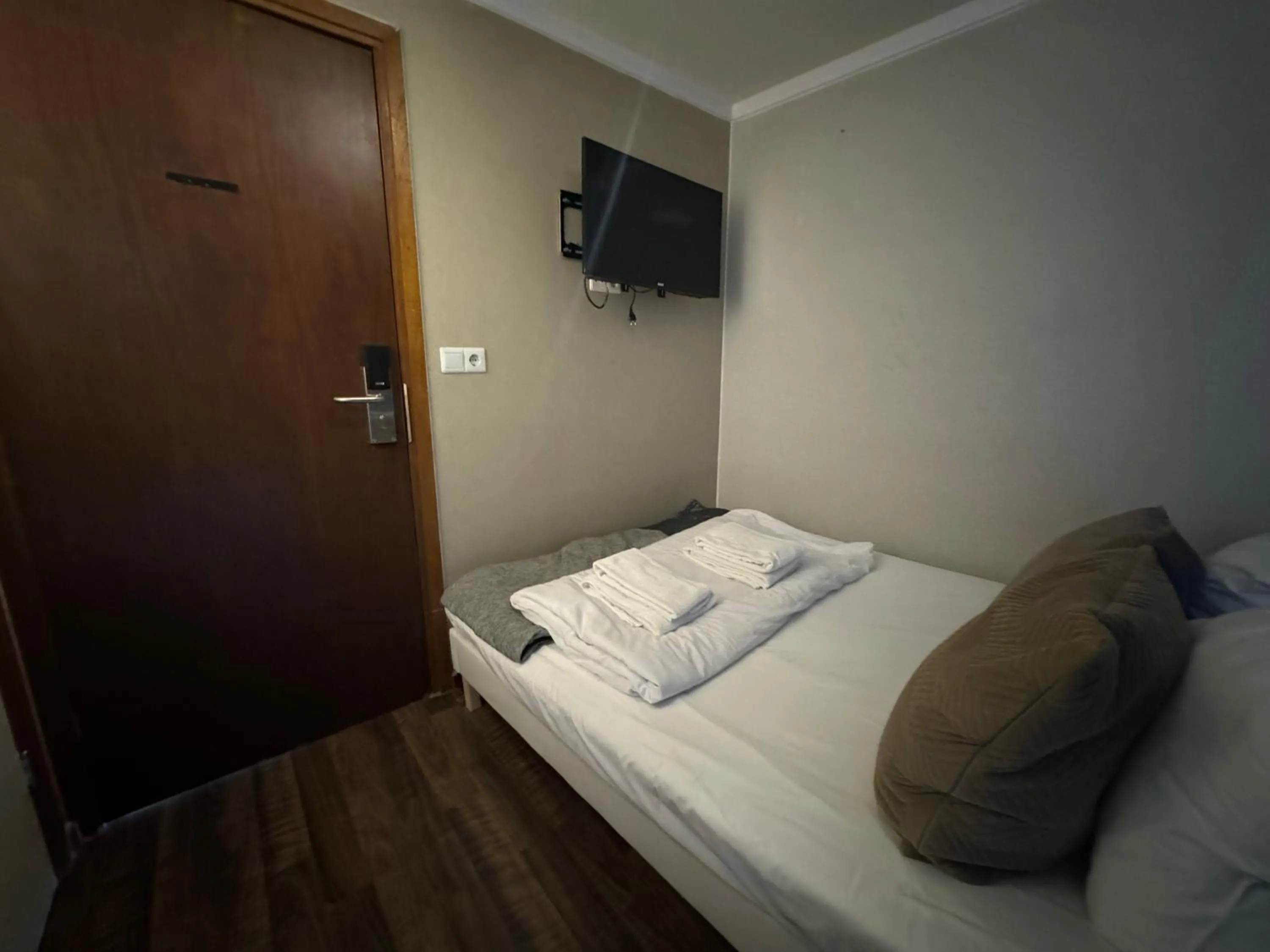 Bed in Hotel La Belle Vue