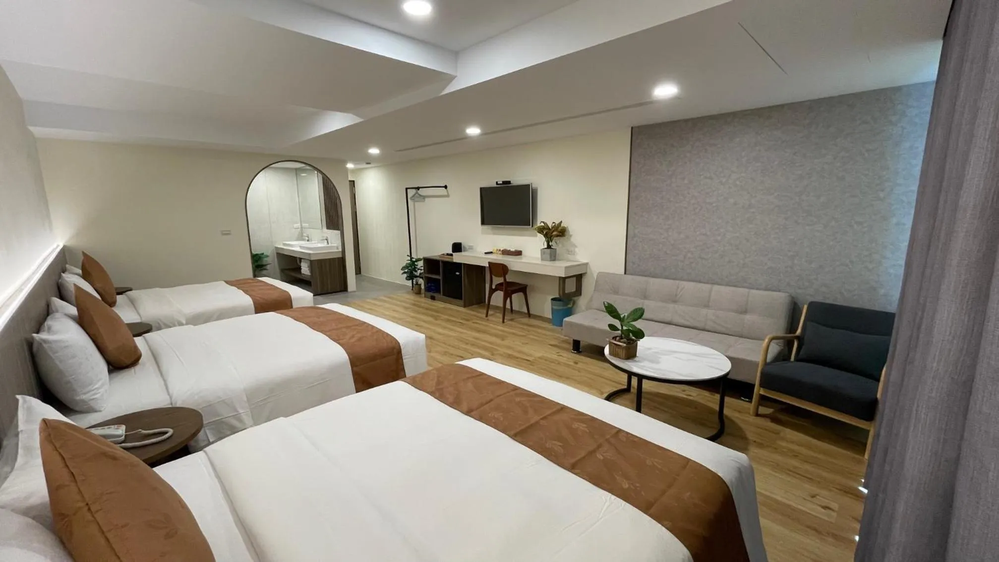 Photo of the whole room, Bed in 海的墾丁旅店 Ocean KT Inn