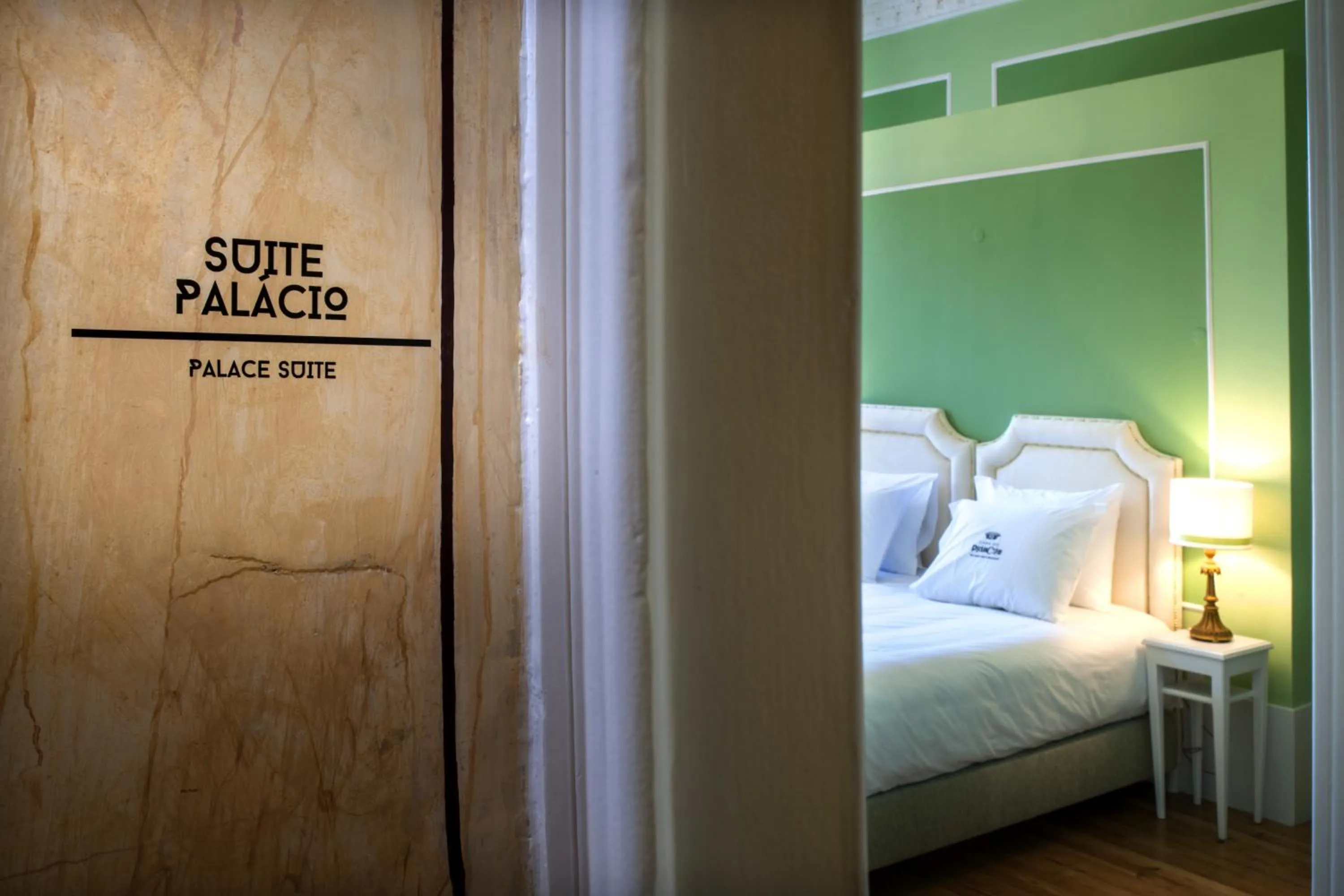 Photo of the whole room, Bed in Casa do Principe