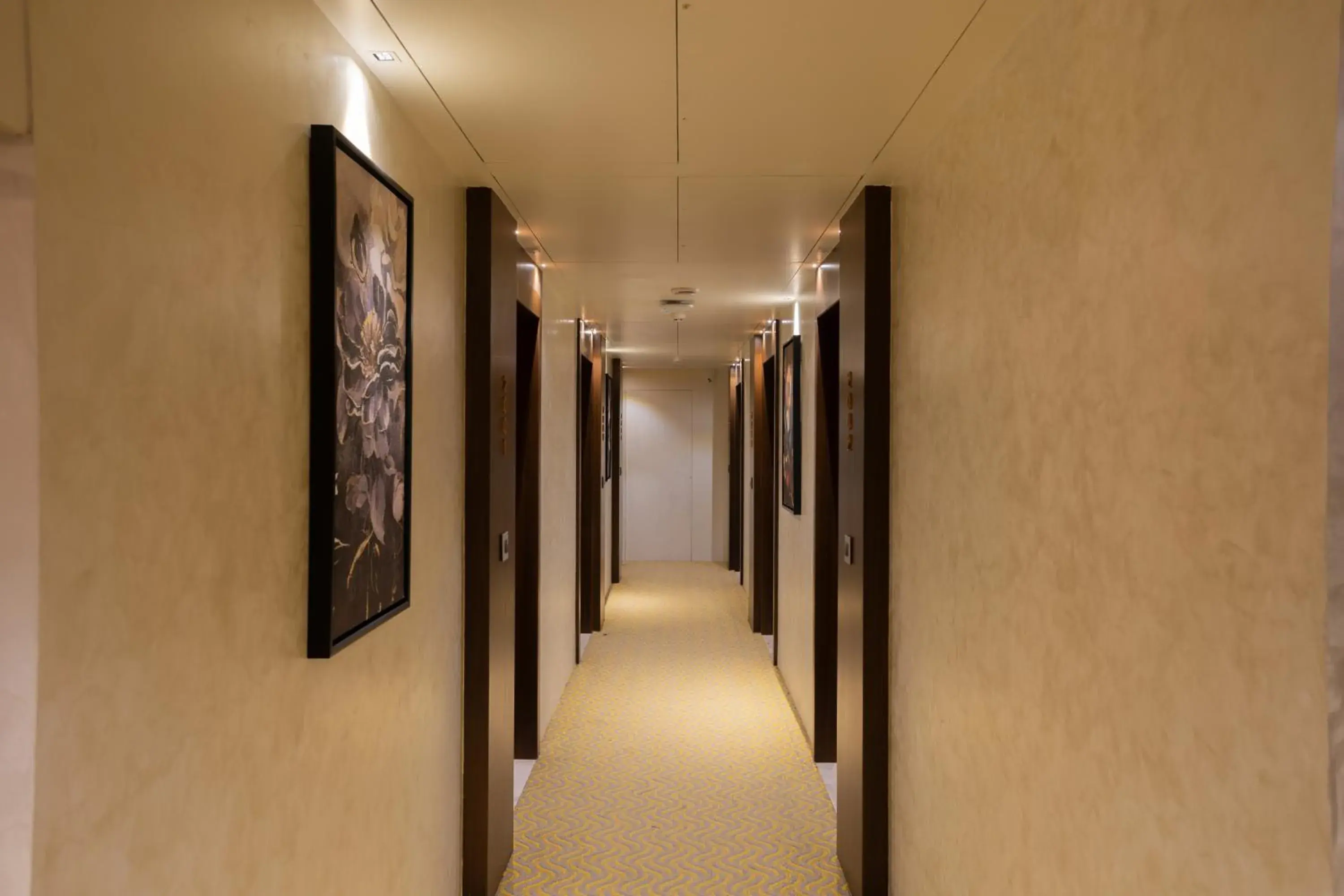 Deluxe Double Room - single occupancy in Hotel Golden Aura Deluxe Double Room - single occupancy in Hotel Golden Aura