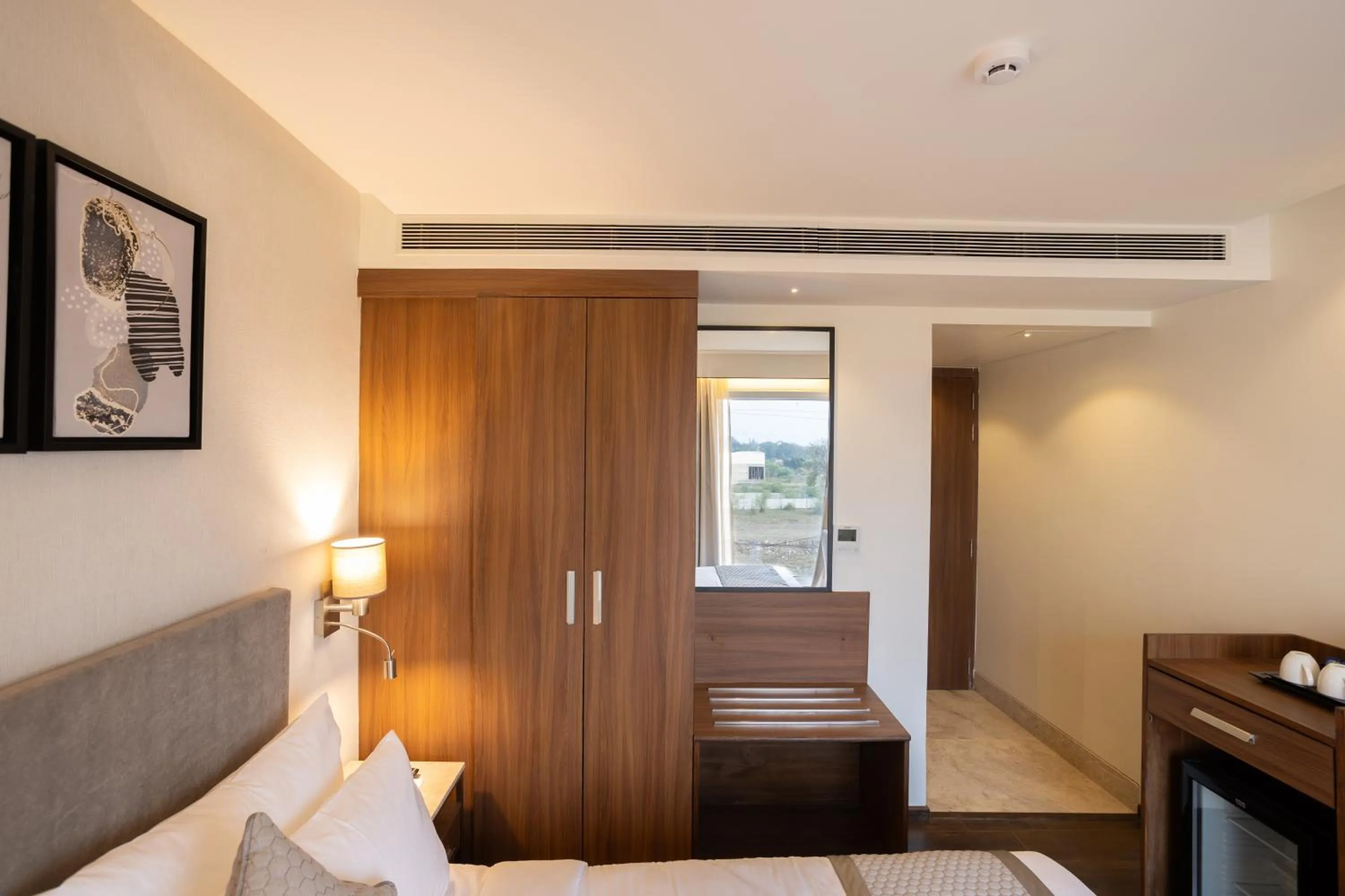 Photo of the whole room in Hotel Golden Aura