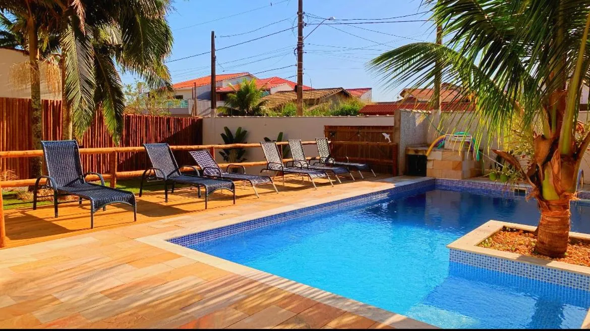 Mar Egeu Arte & Pouso