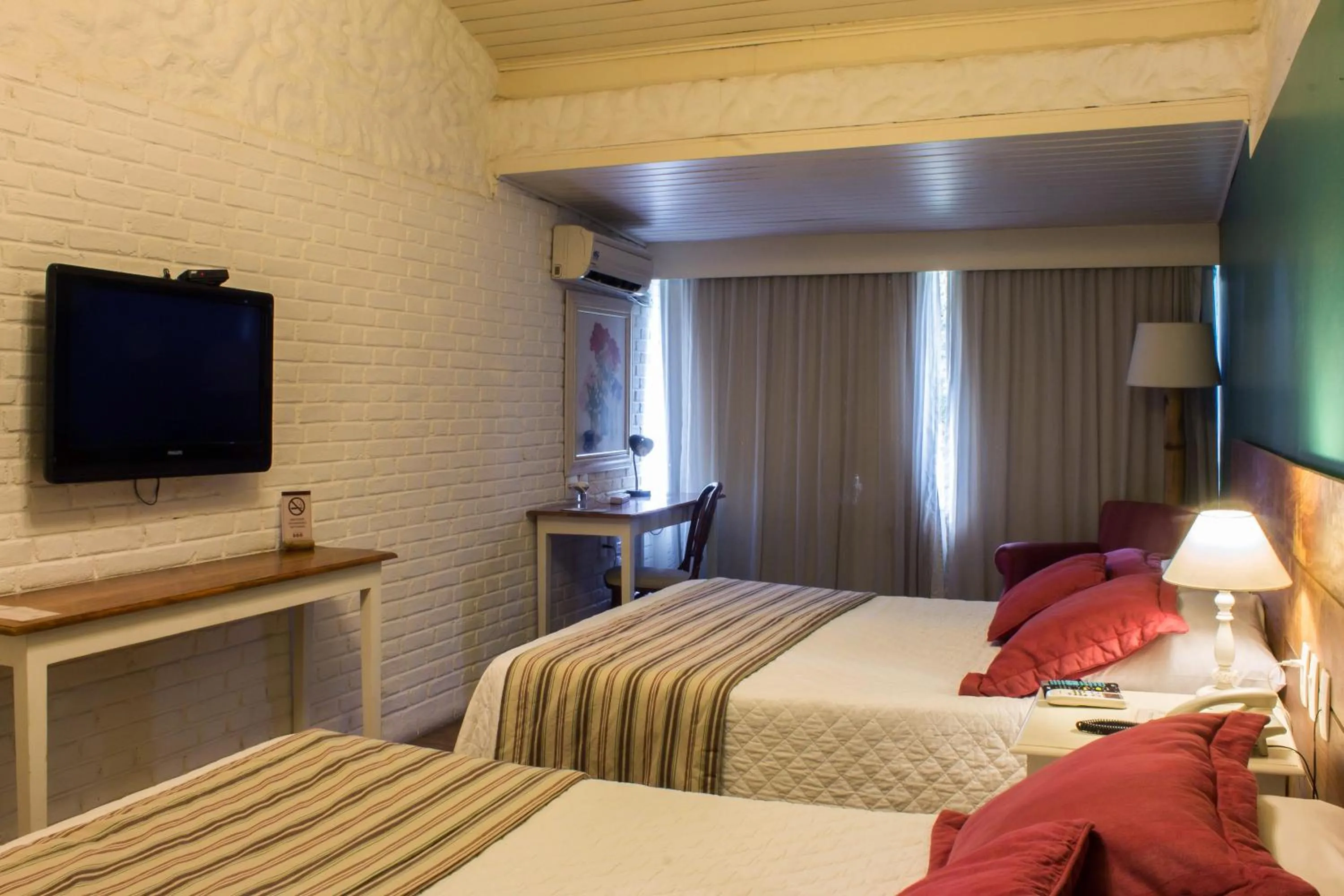 Photo of the whole room, Bed in Hotel Resort e Golfe Clube dos 500