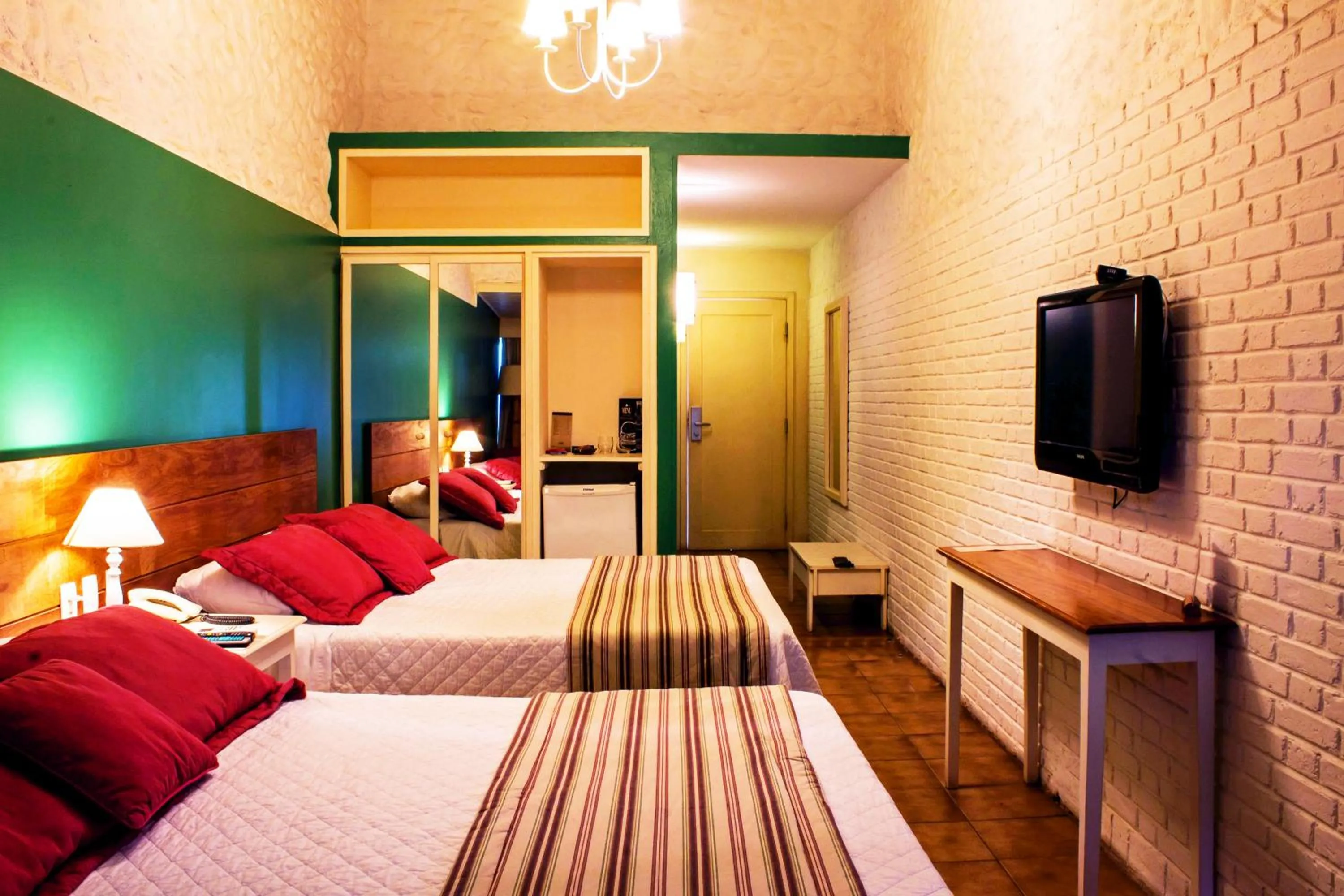 Bedroom, Bed in Hotel Resort e Golfe Clube dos 500