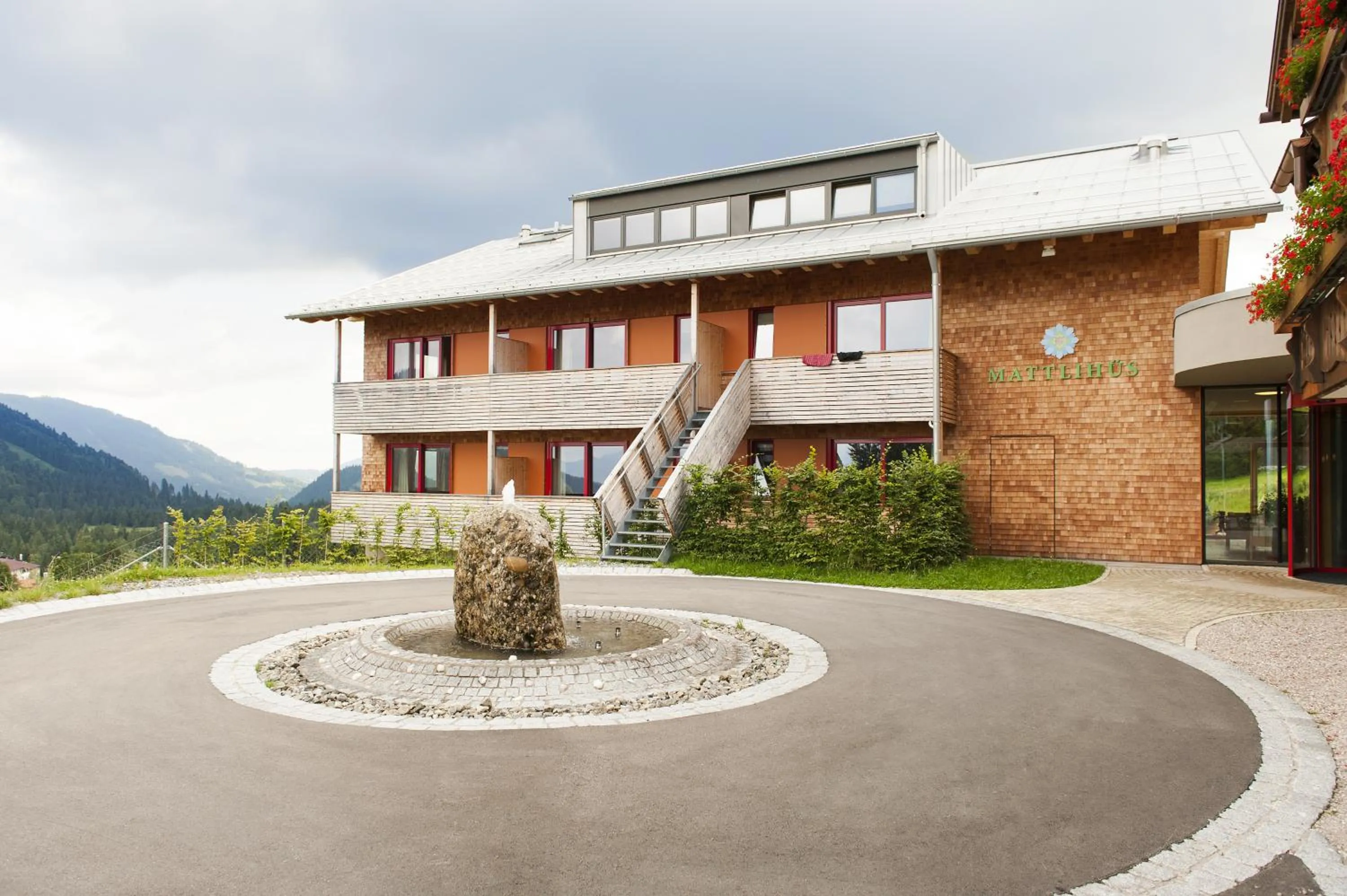 Facade/entrance in Biohotel Mattlihüs