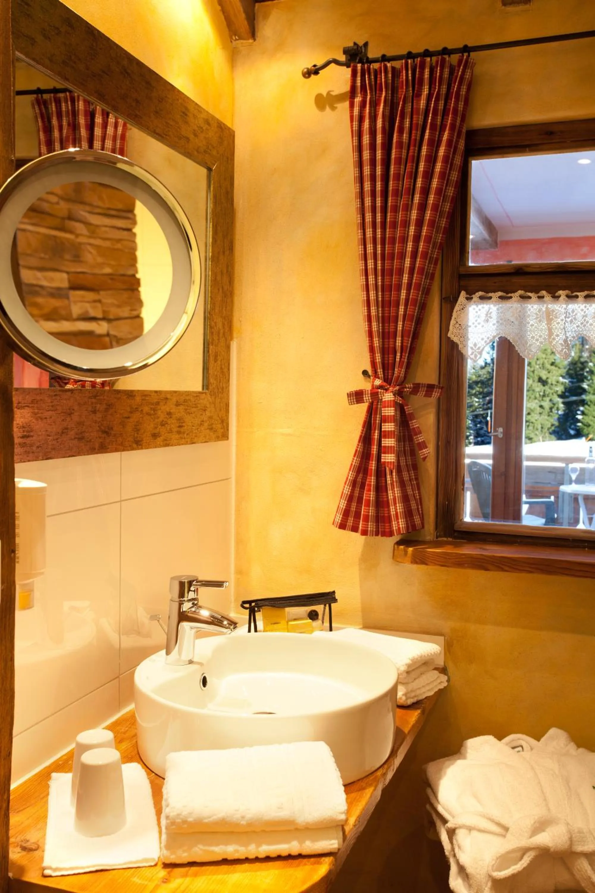 Bathroom in Biohotel Mattlihüs