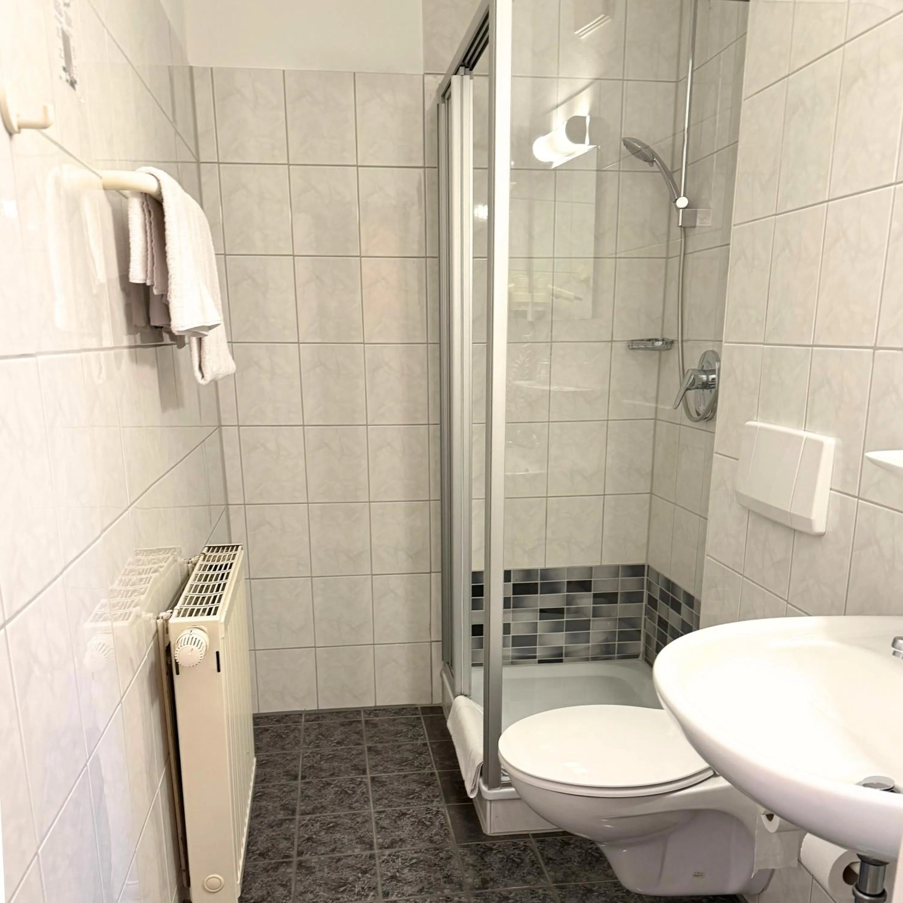 Bathroom in Keyless Boardinghouse