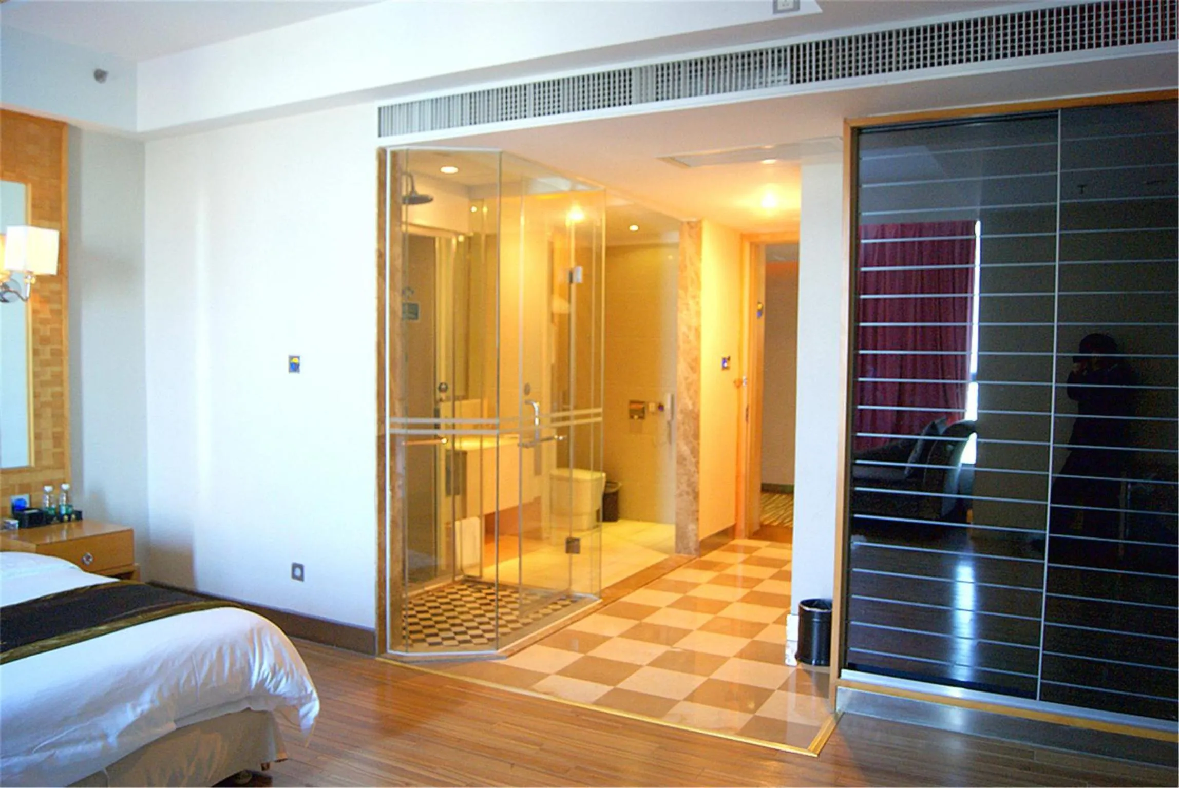 Decorative detail, Bed in Foshan Royal Prince Hotel