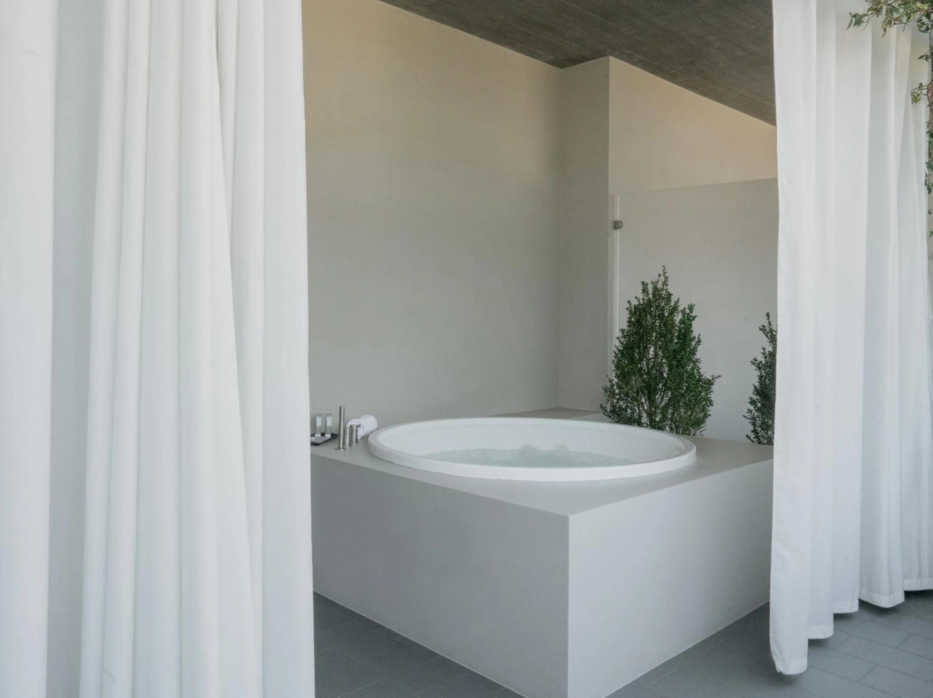 Hot Tub in Hotel Piccola Vela