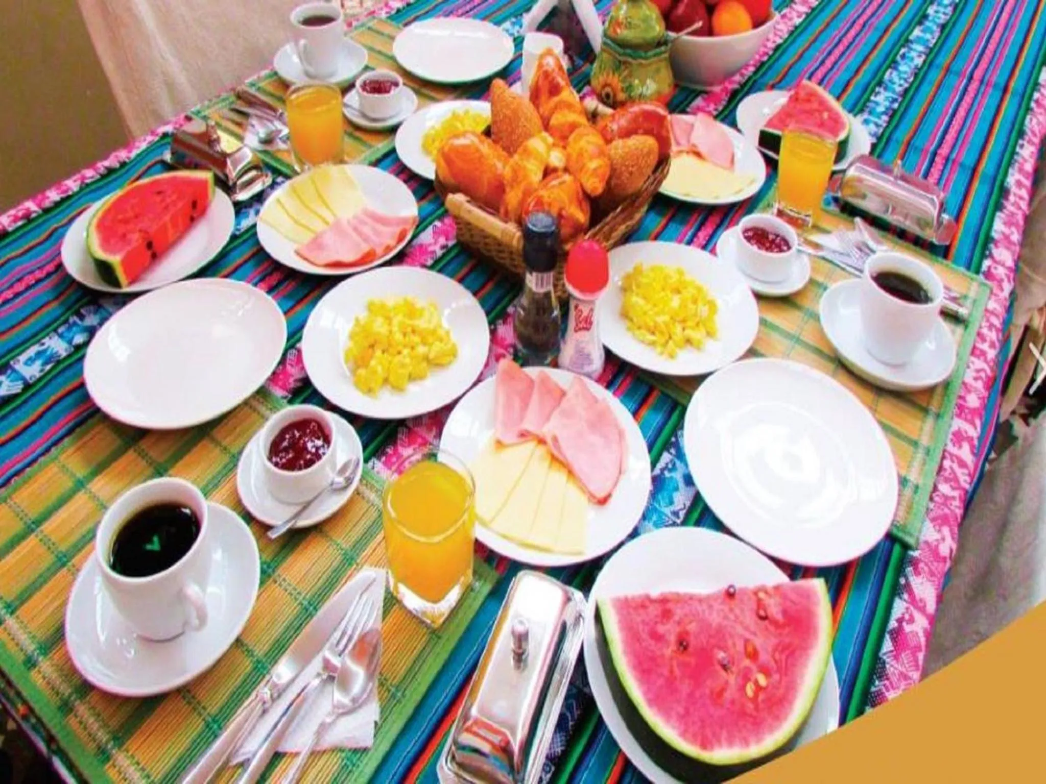 Breakfast in Residencial Miraflores B&B