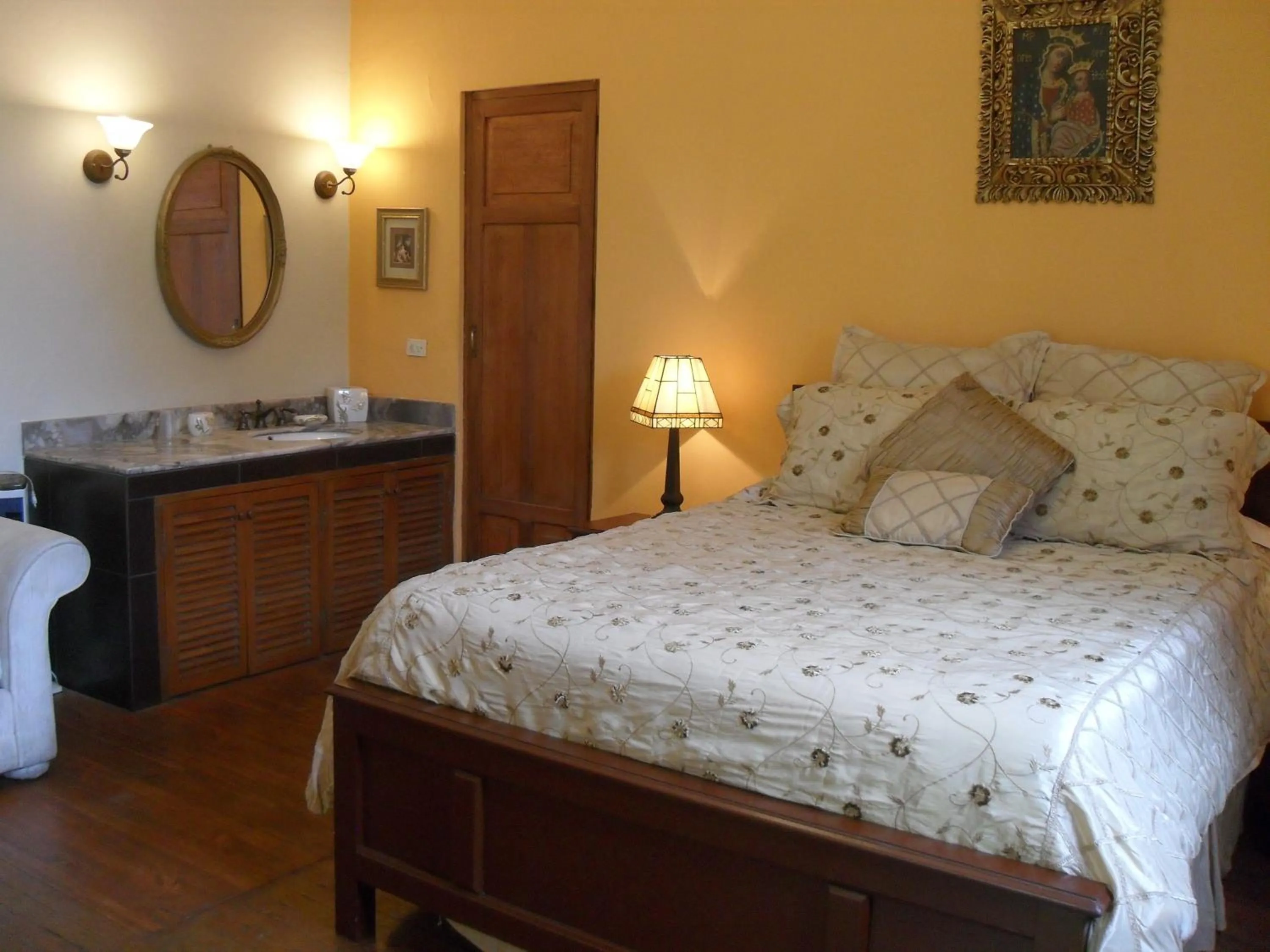 Photo of the whole room in Residencial Miraflores B&B