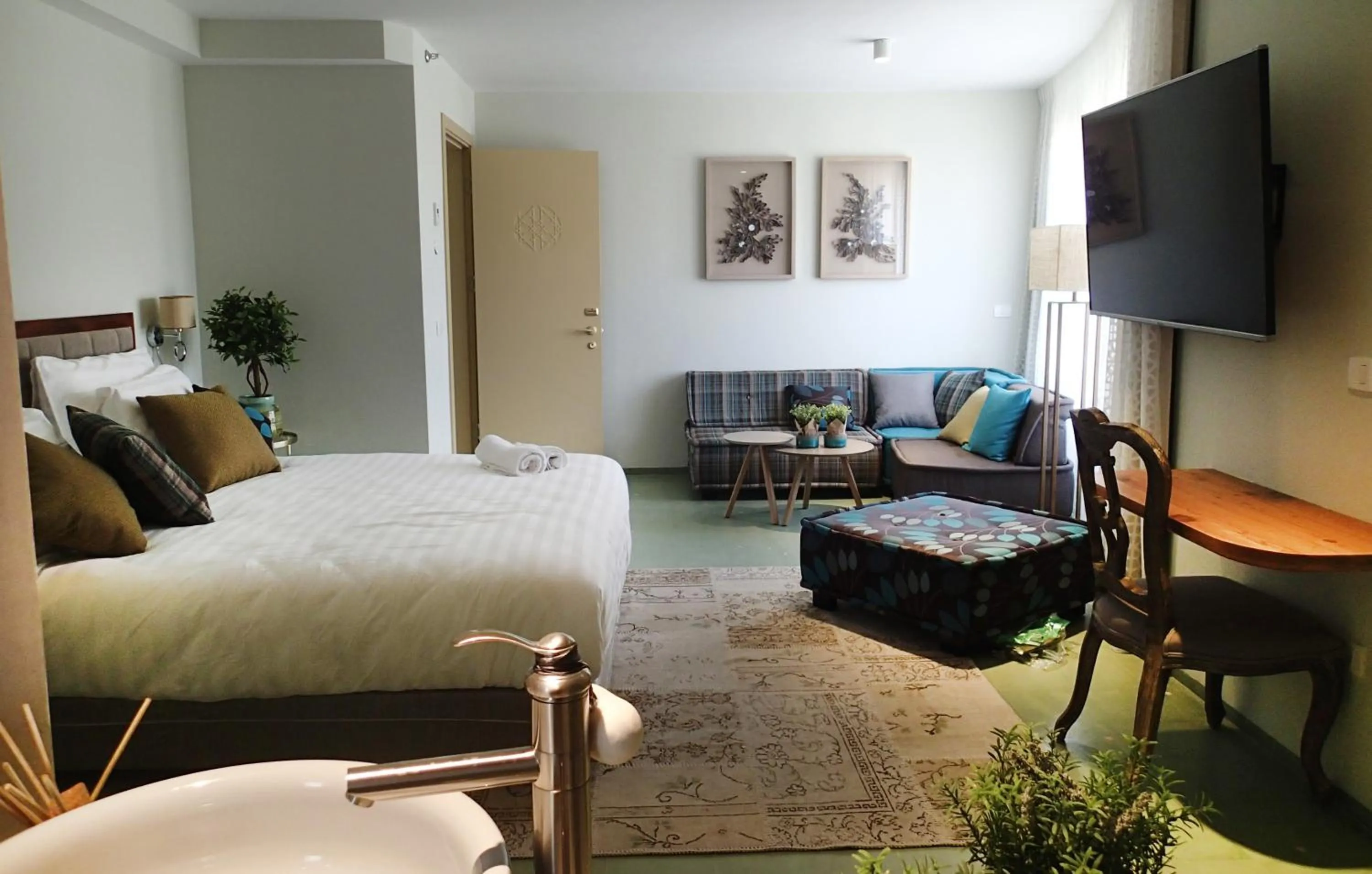 Photo of the whole room, Bed in Margosa Boutique Hotel Tel-Aviv Jaffa