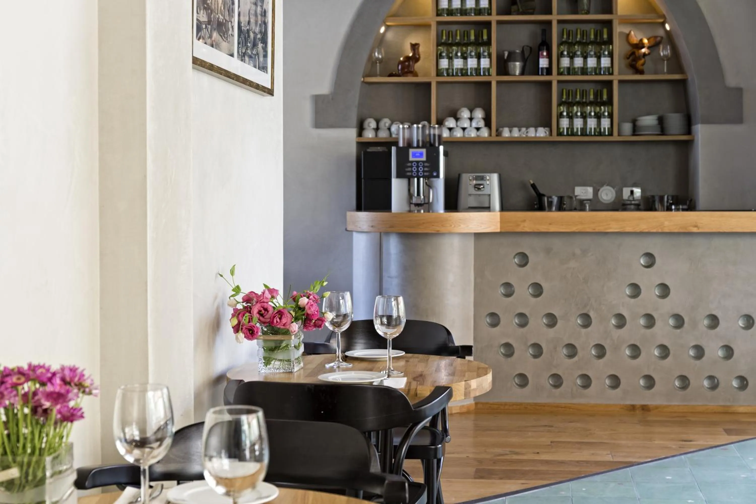 Restaurant/places to eat in Margosa Boutique Hotel Tel-Aviv Jaffa