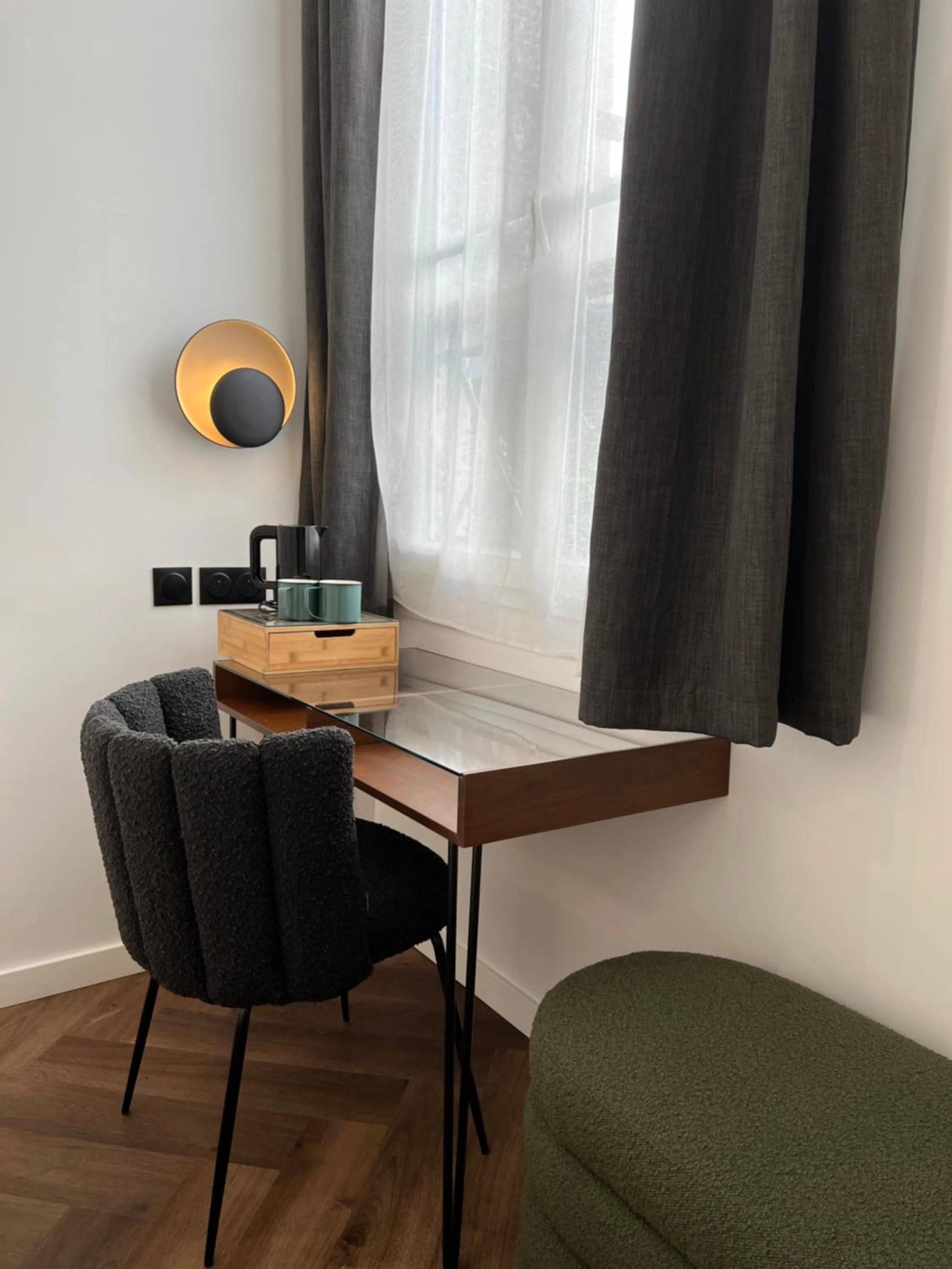 Photo of the whole room in Hôtel des Beaux Arts