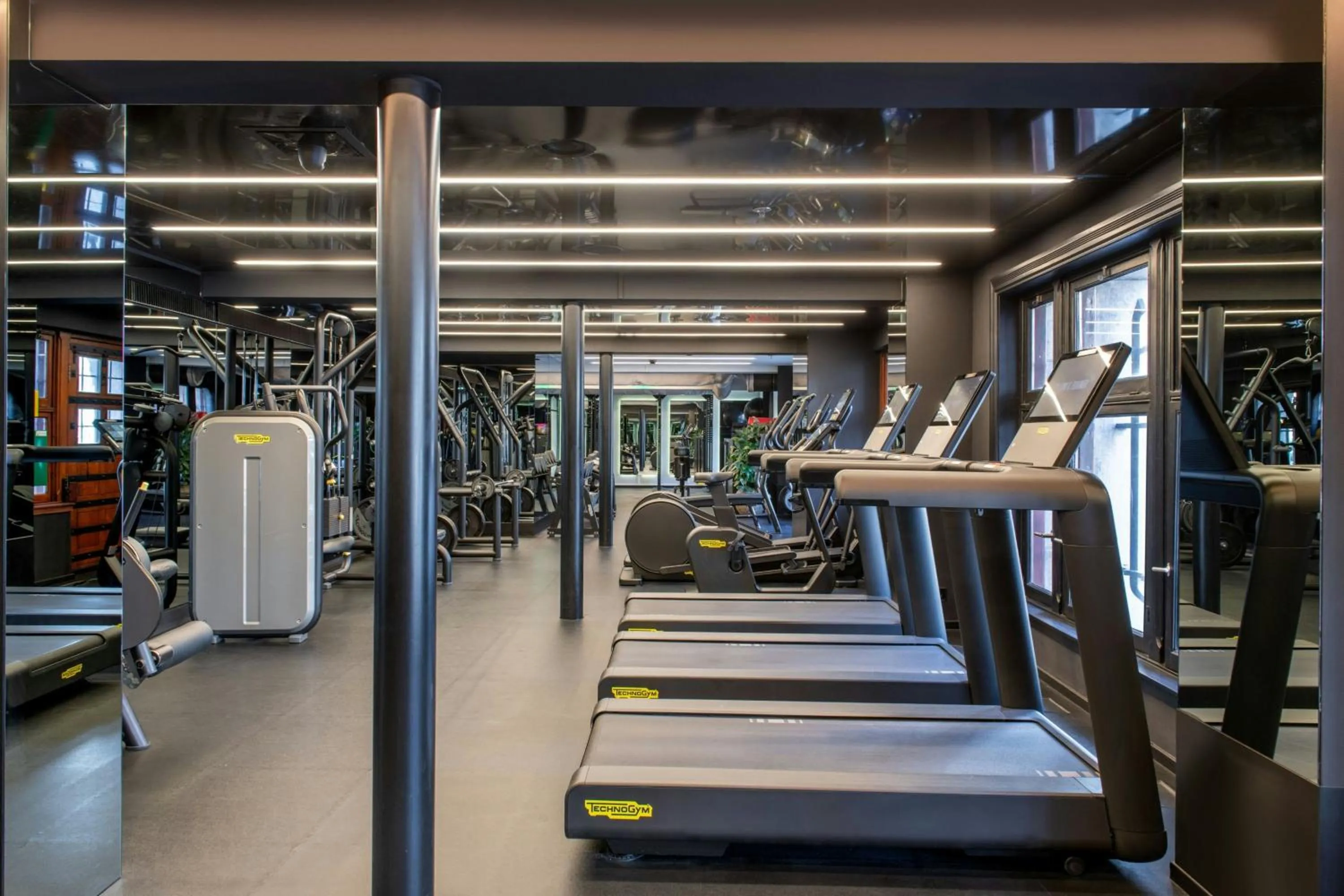 Fitness centre/facilities in W Amsterdam