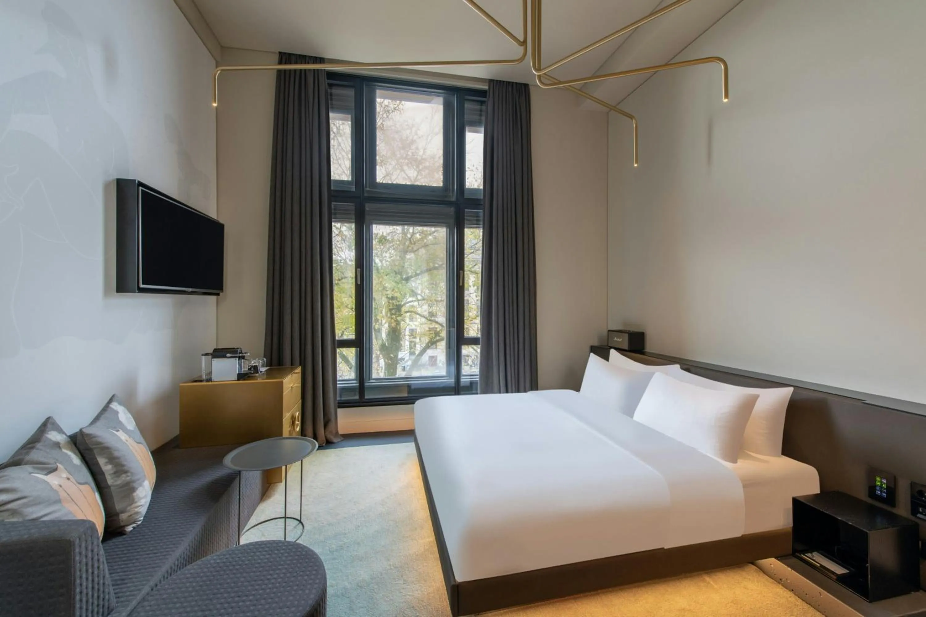 Photo of the whole room, Bed in W Amsterdam