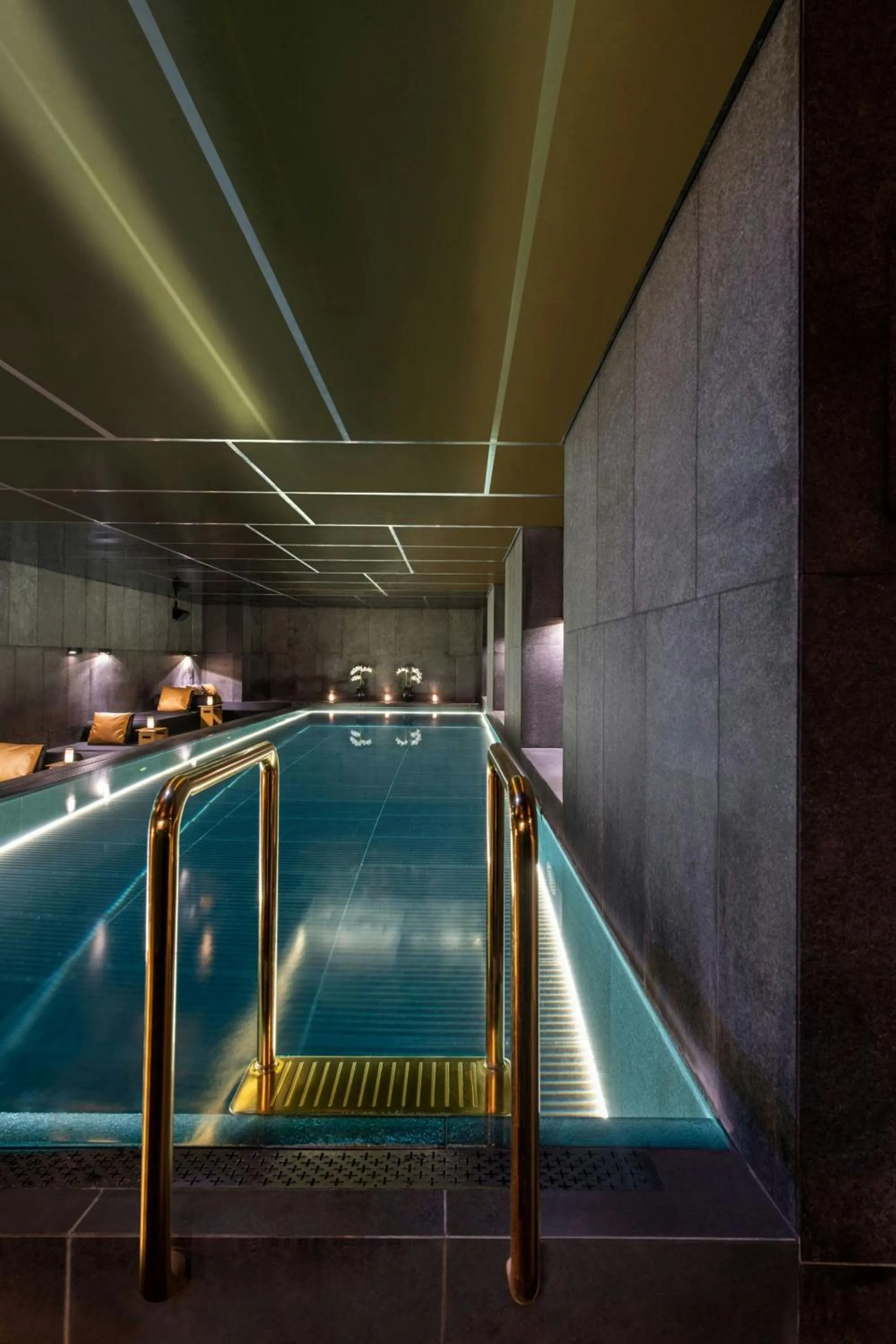 Swimming pool in W Amsterdam