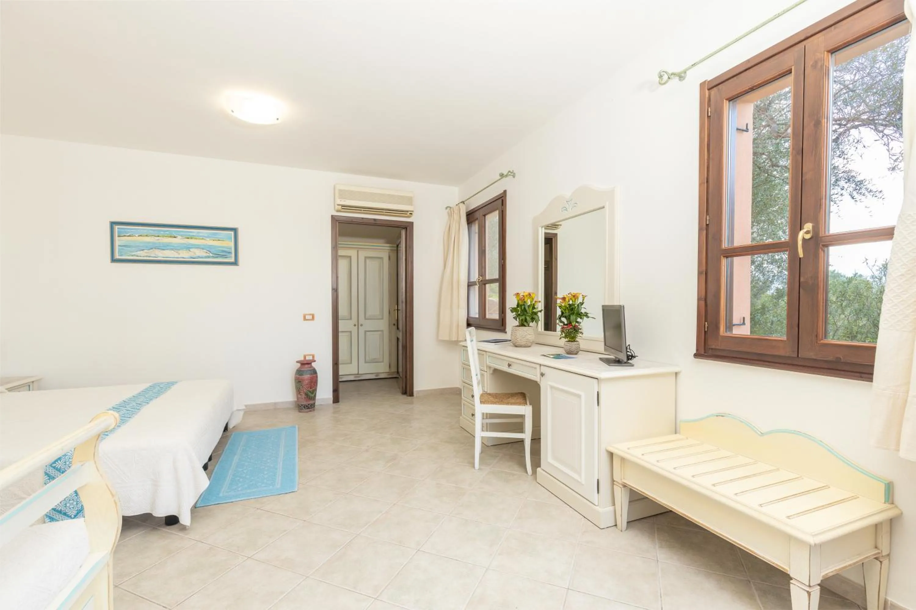 Photo of the whole room, Bed in Hotel Genna 'e Masoni