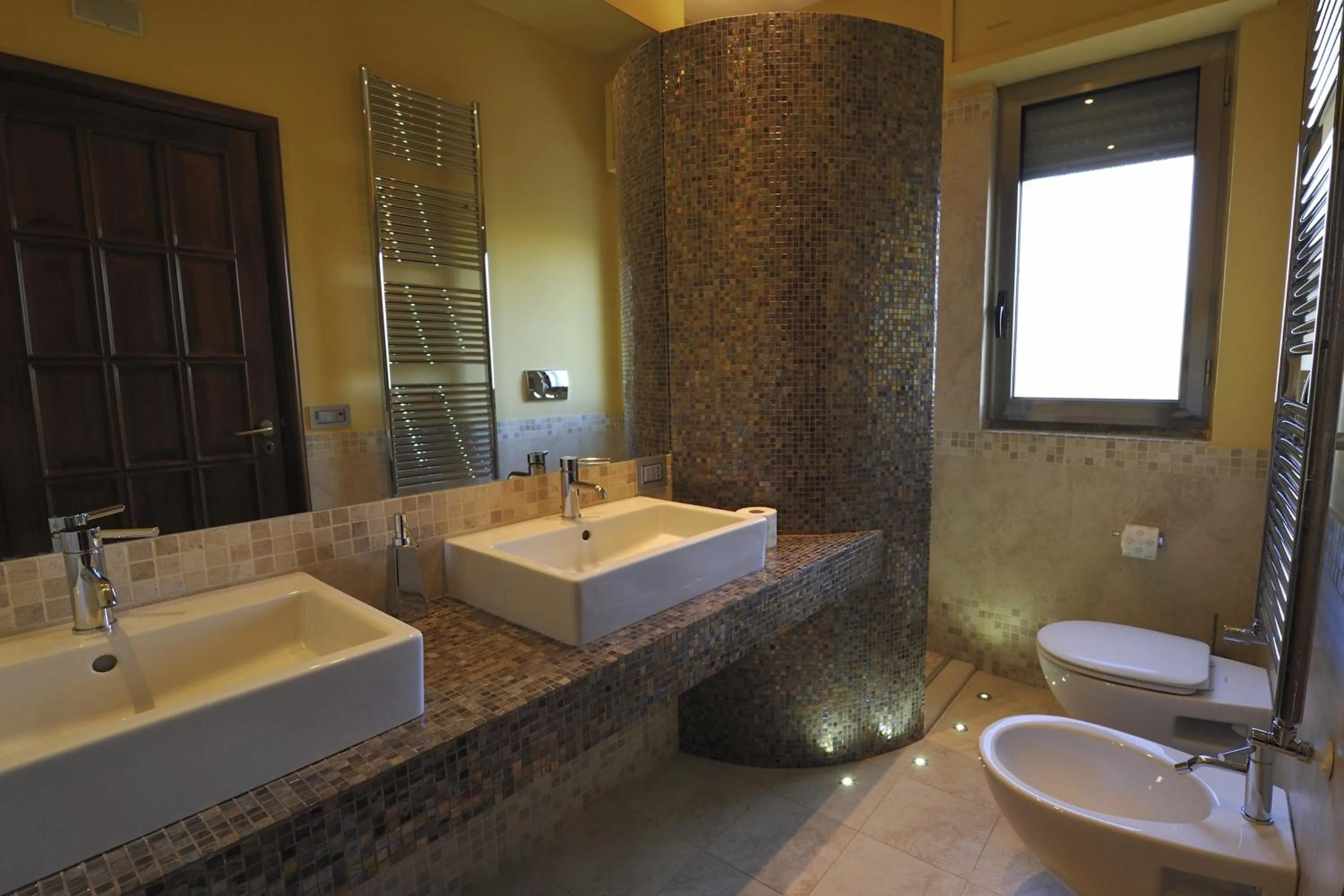 Bathroom in Bed and Breakfast La Villa AMBIENTI SANIFICATI CON GENERATORE DI OZONO